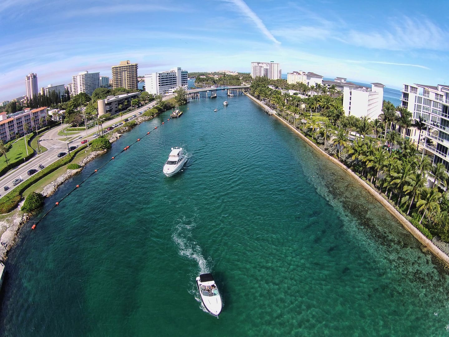 Leisure boating in Boca Raton, Florida