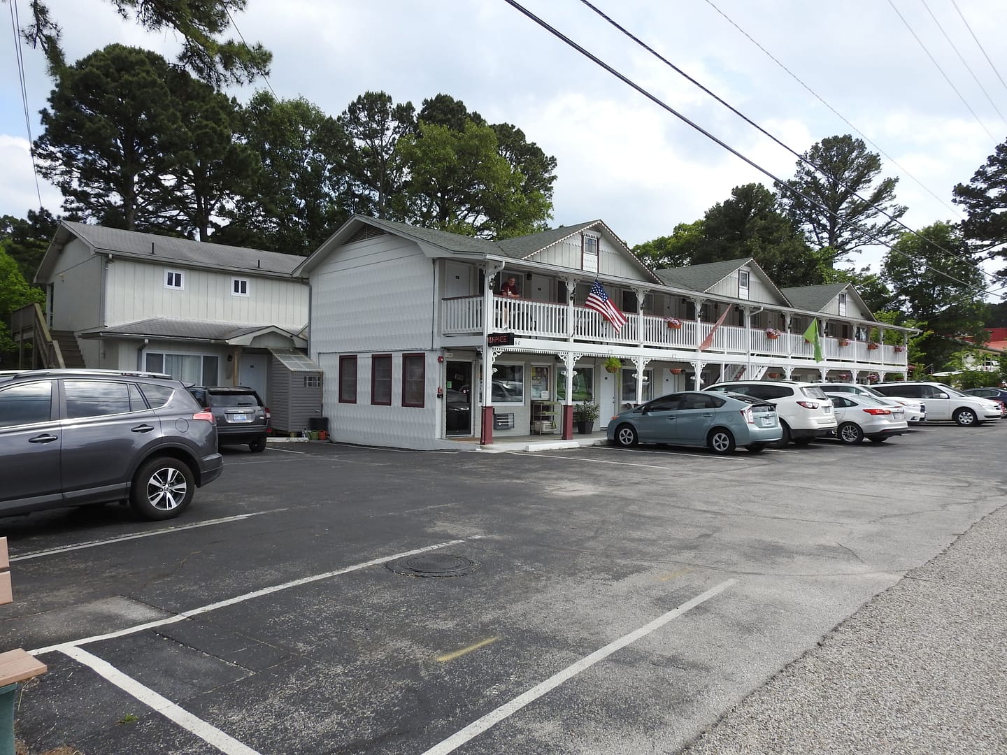 Building view of The Trails Inn