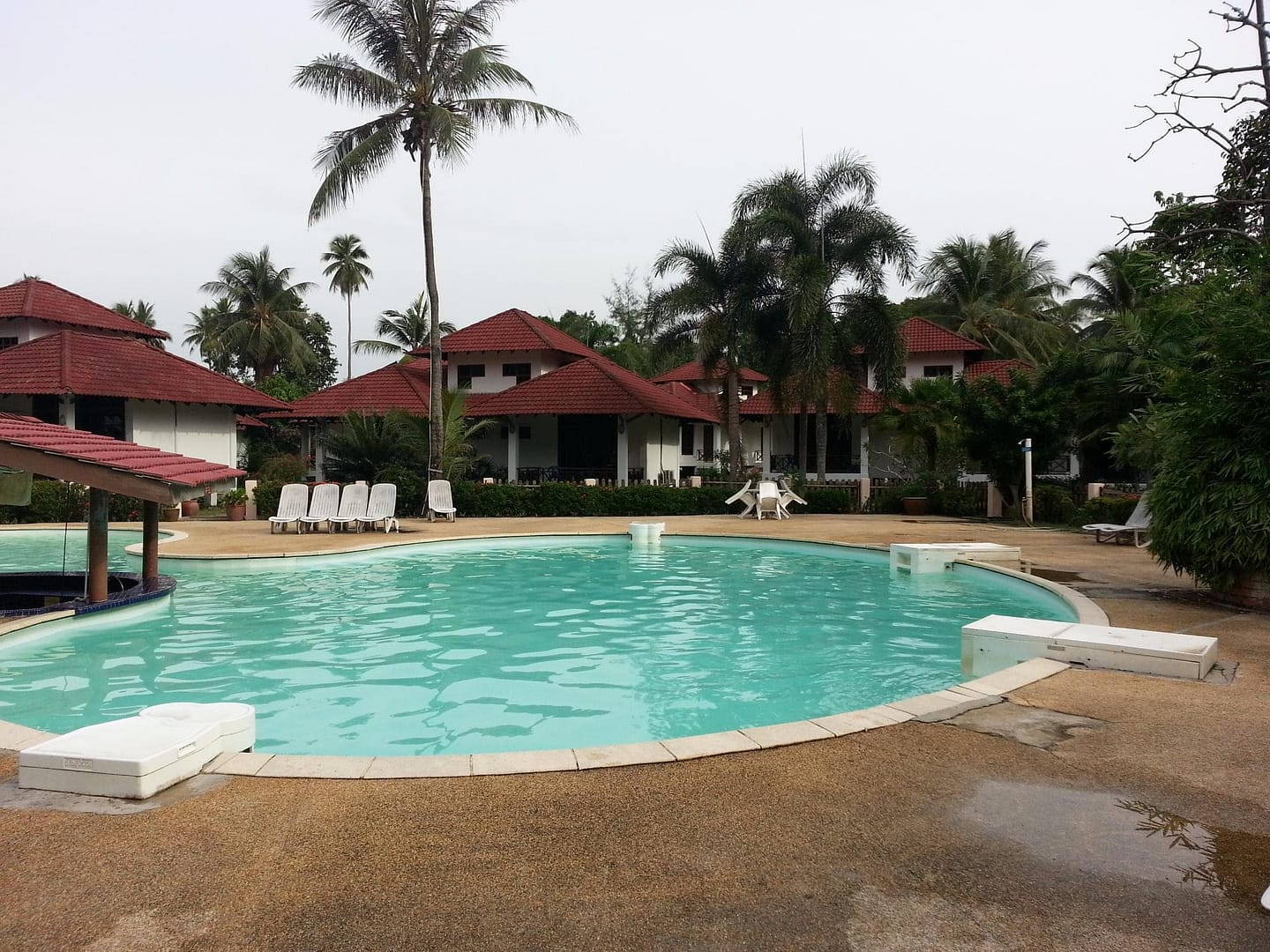 Hotel Sudara Beach Resort