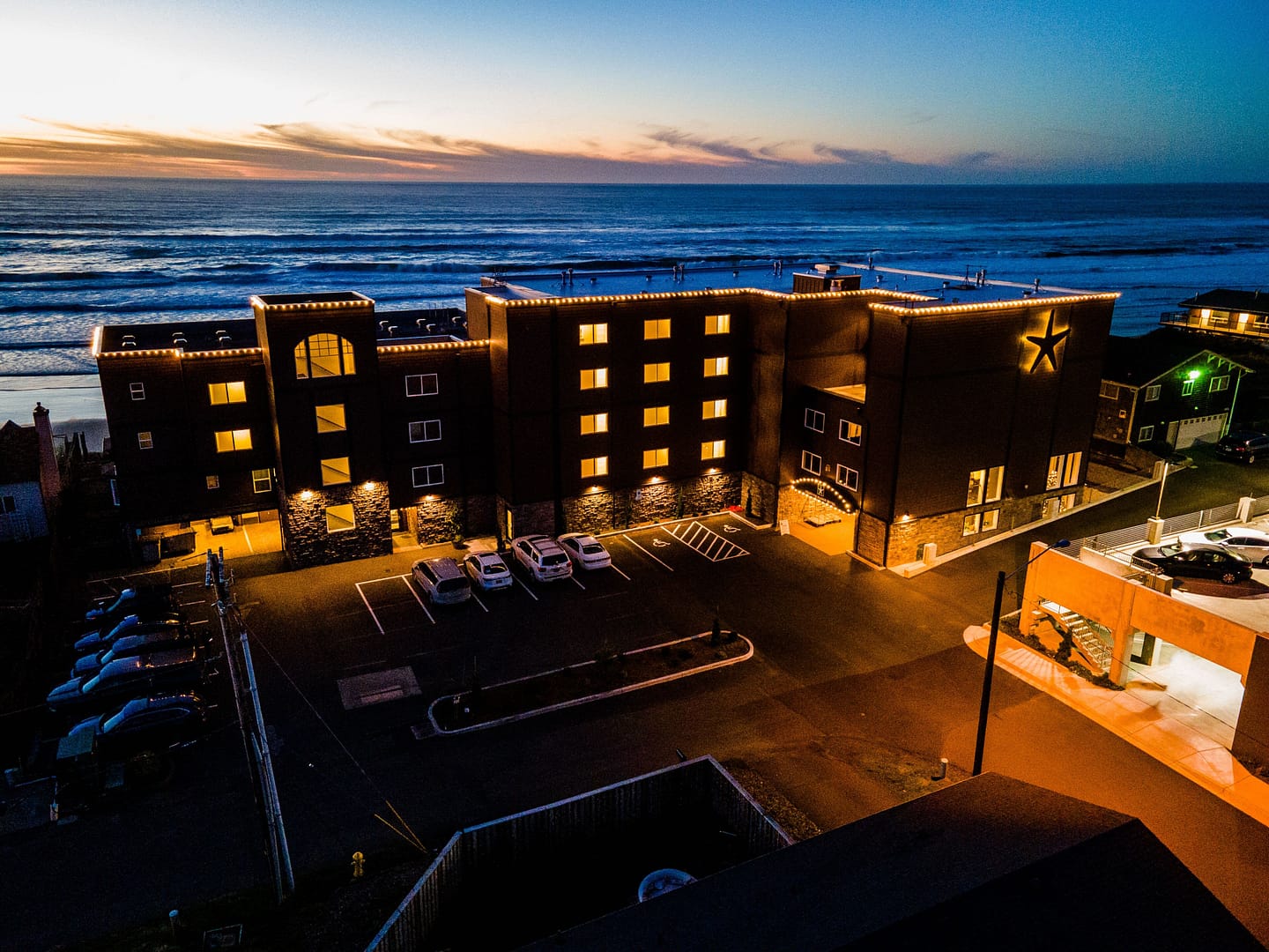 Starfish Manor Oceanfront Hotel