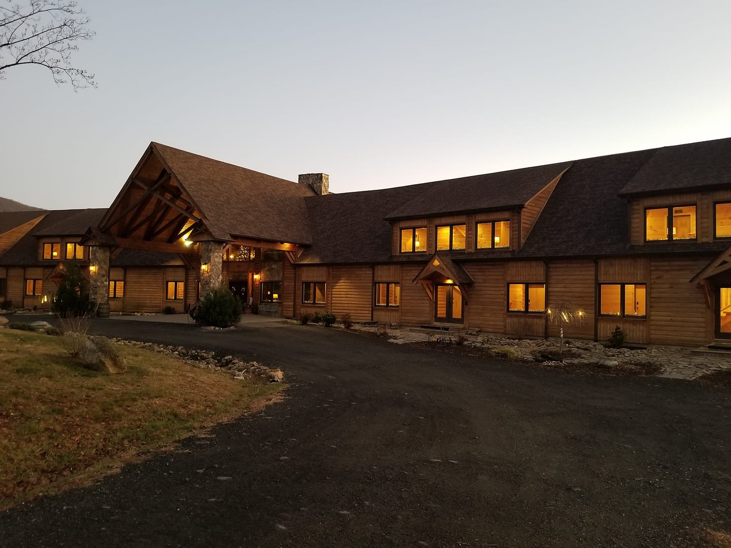 Lydia Mountain Lodge and Log Cabins