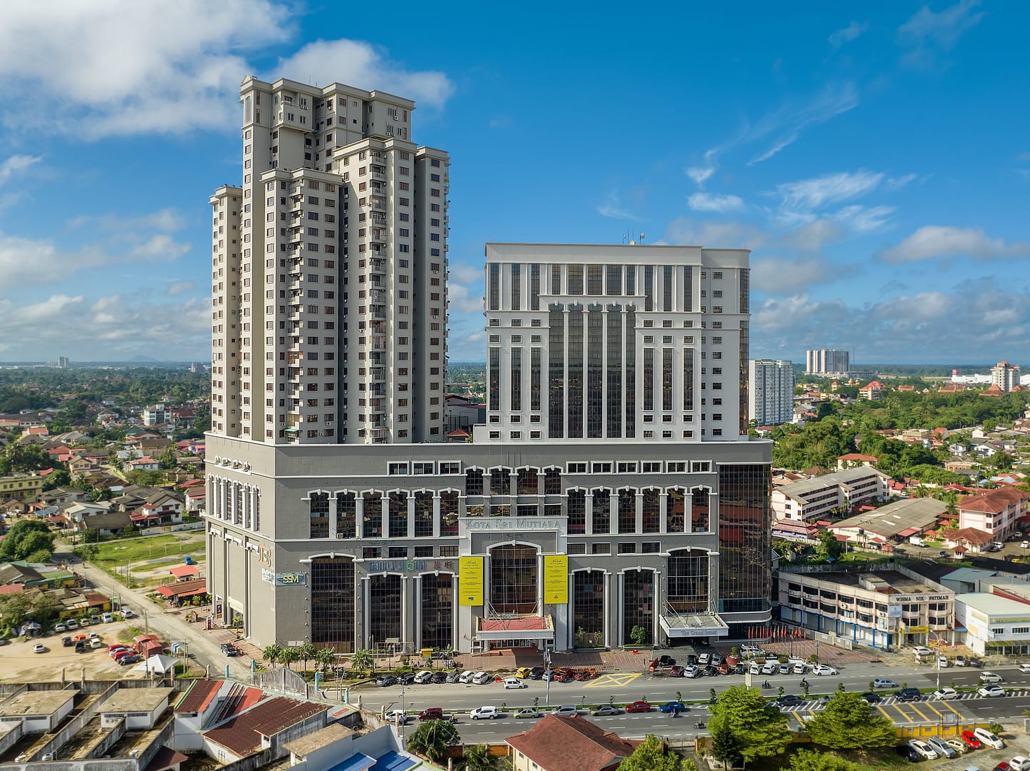 Building view at Renai Hotel Kota Bharu