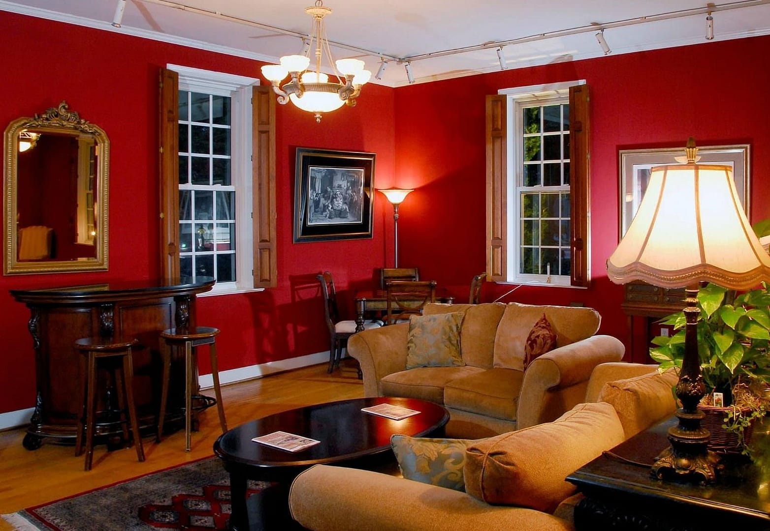 Gallery room view of The Country Inn of Berkeley Springs
