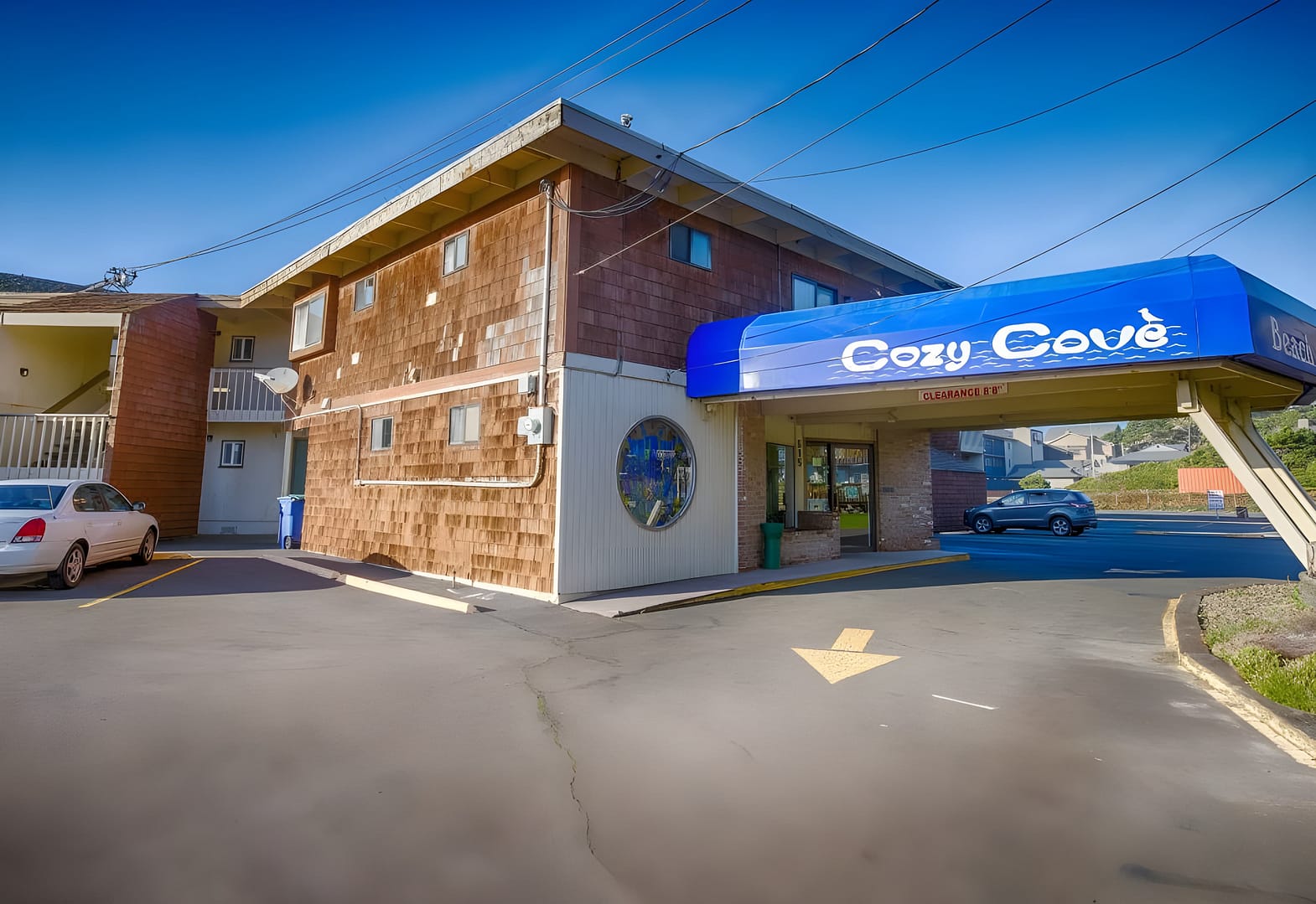 Cozy Cove Beachfront Resort Inn