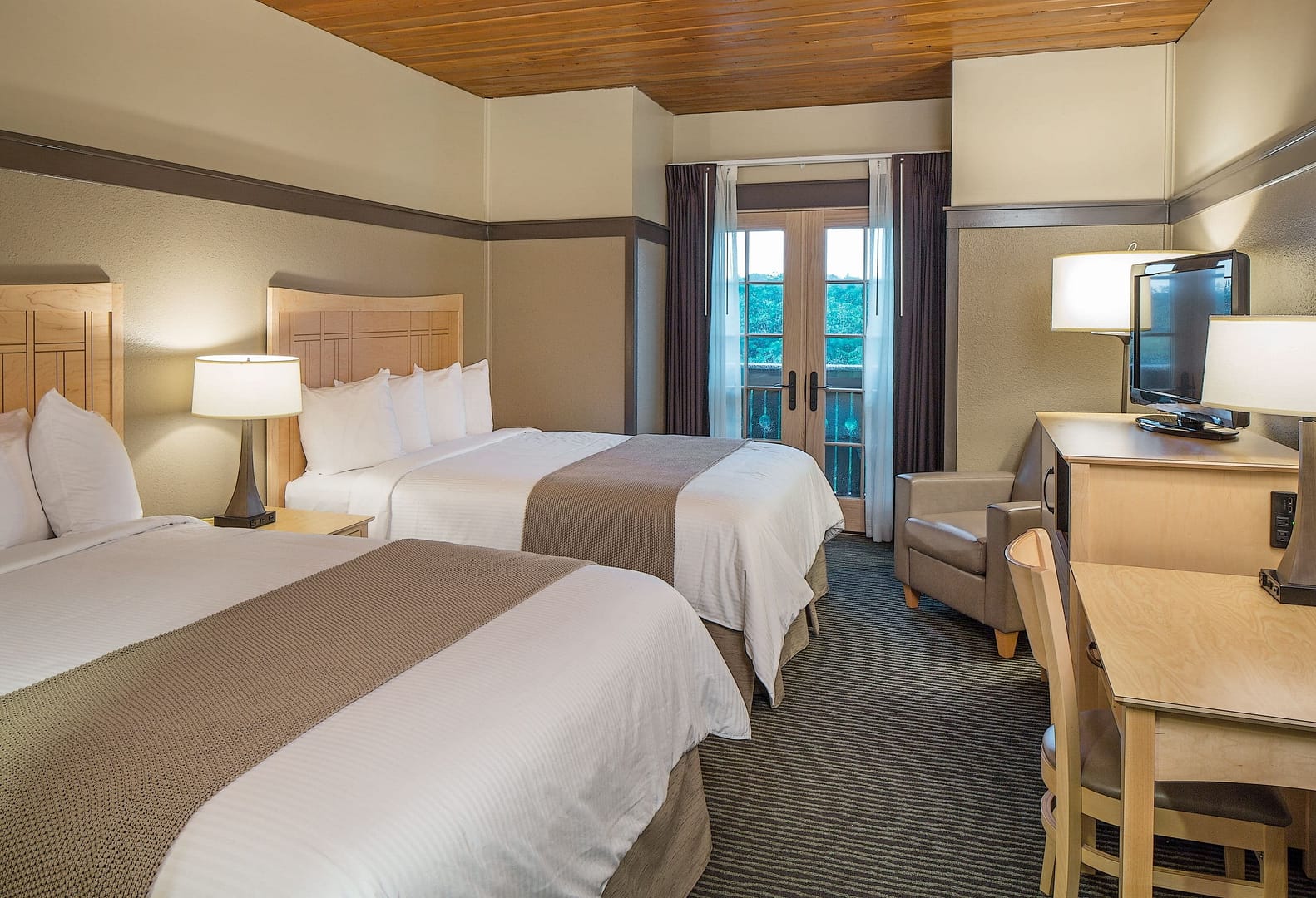 Bedroom view of Lied Lodge