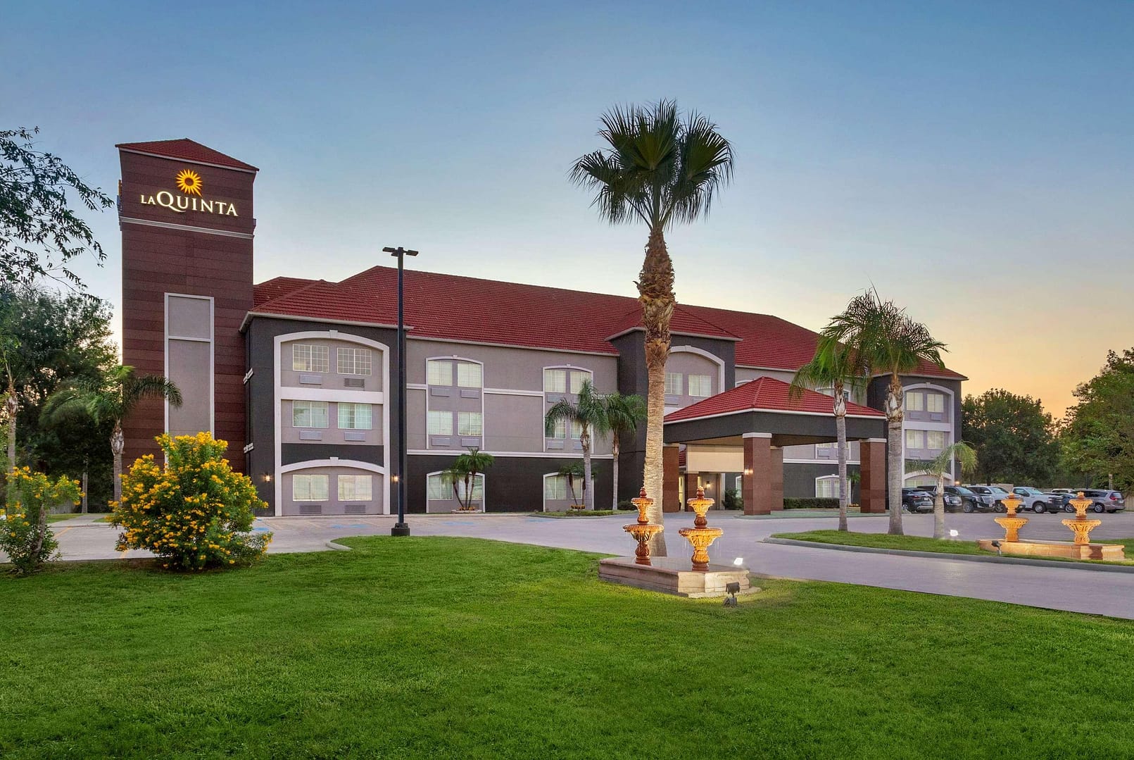 Building view of La Quinta Inn & Suites by Wyndham Brownsville North