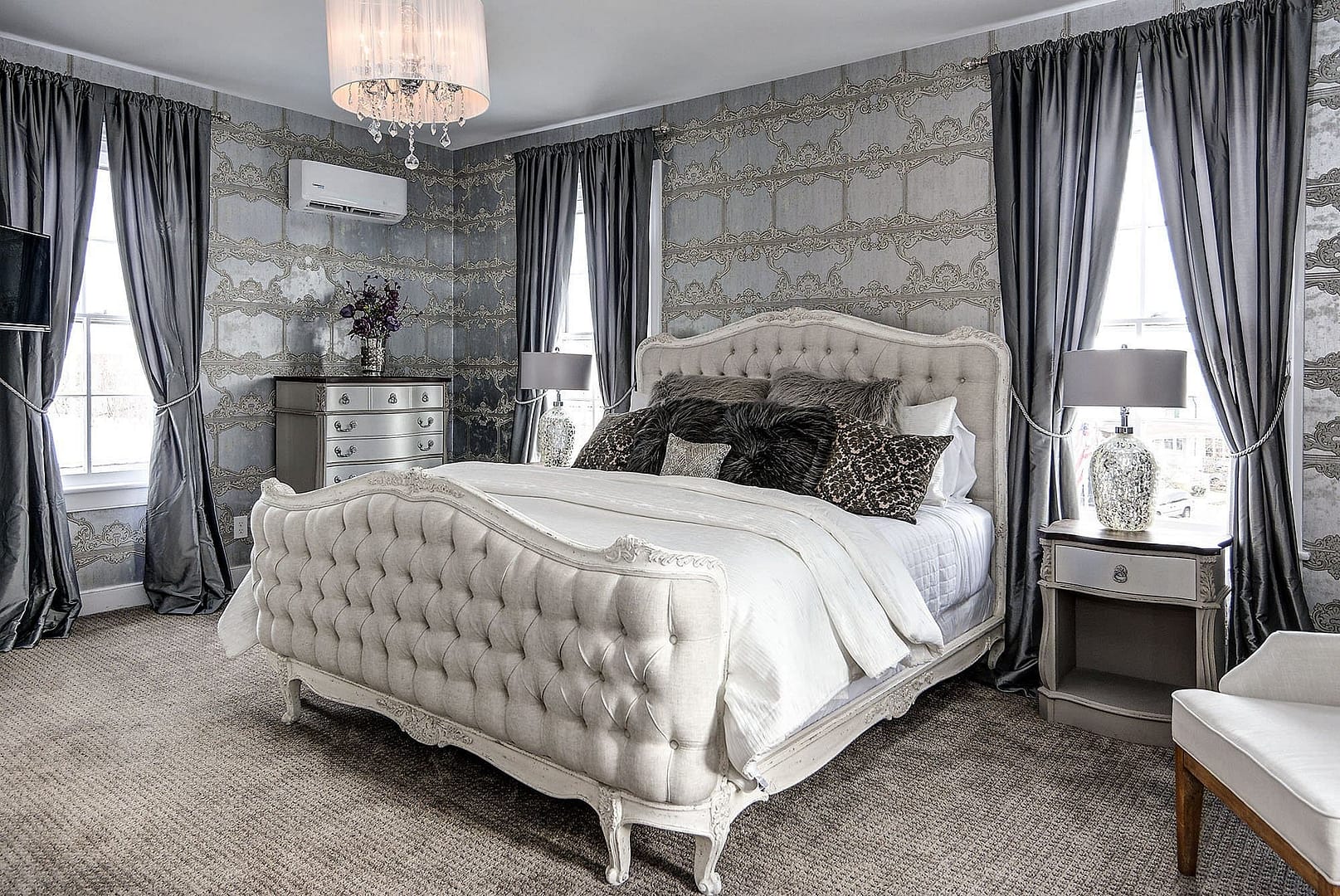 Bedroom view of The Harrison Inn