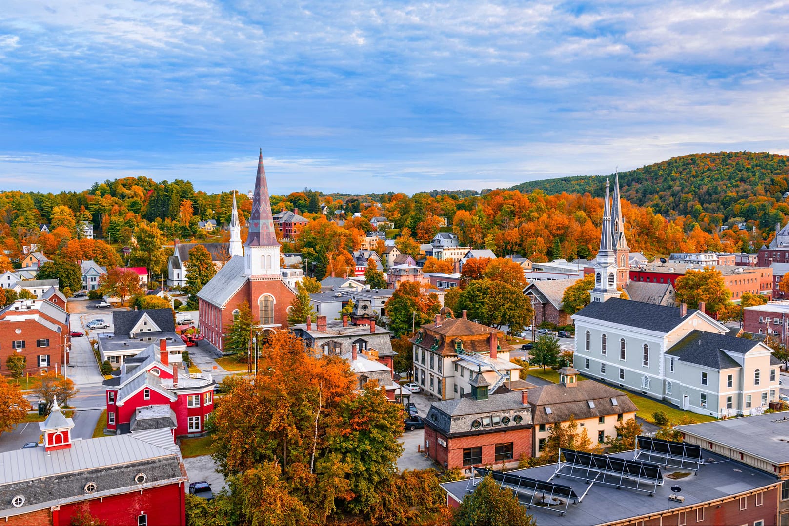 Burlington, Vermont, USA autumn town skyline