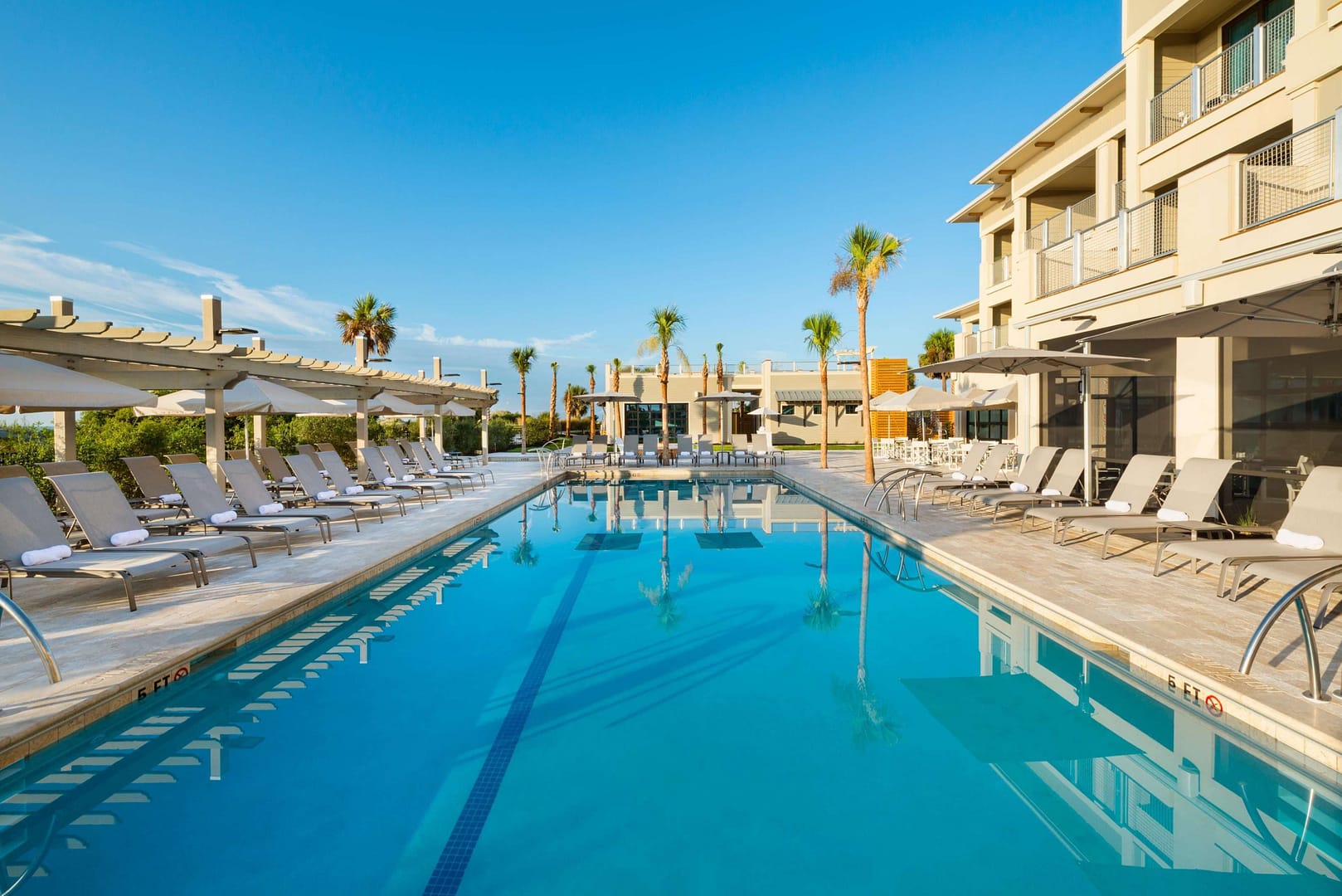 Pool view of Jekyll Ocean Club
