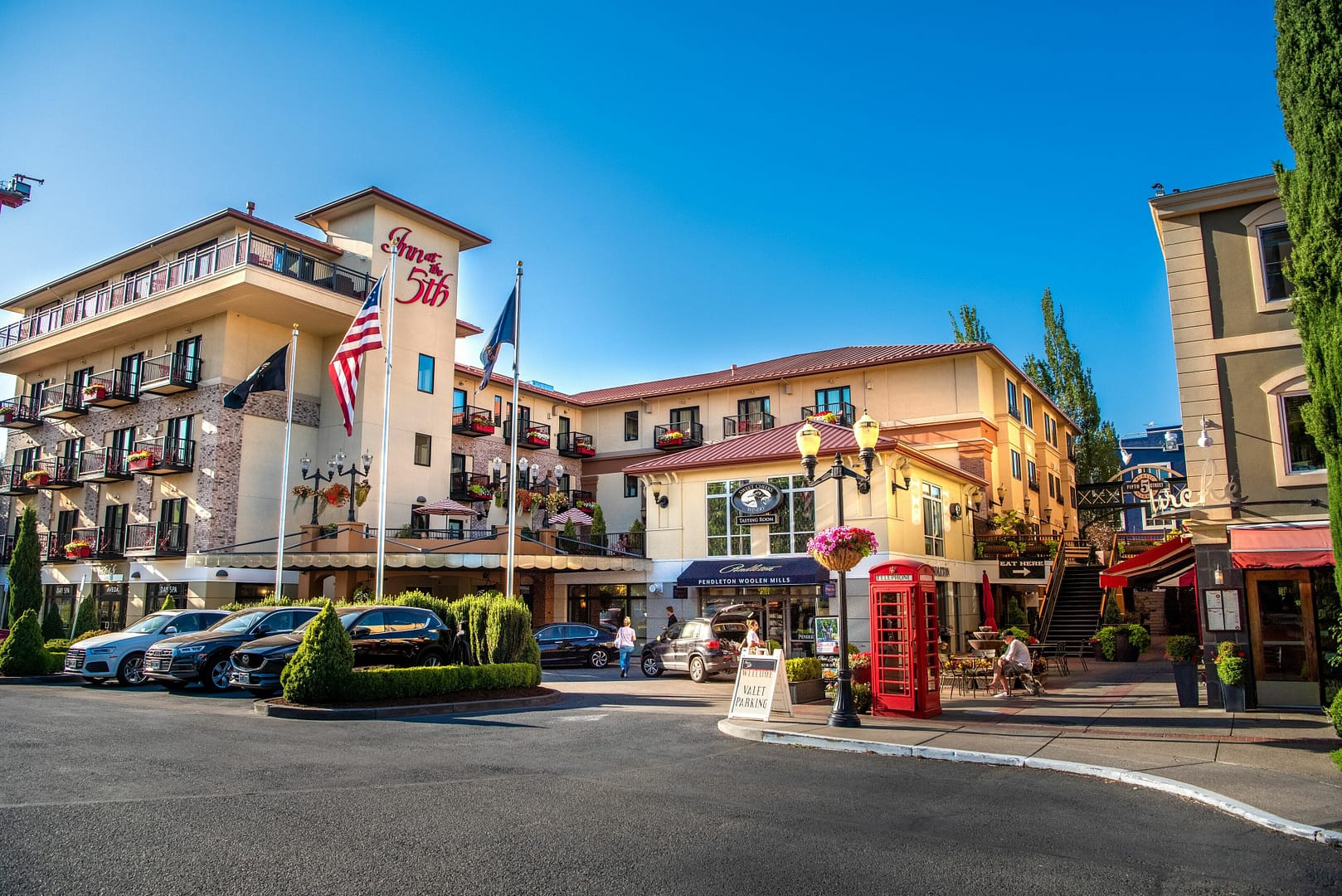 Building view of Inn at the 5th