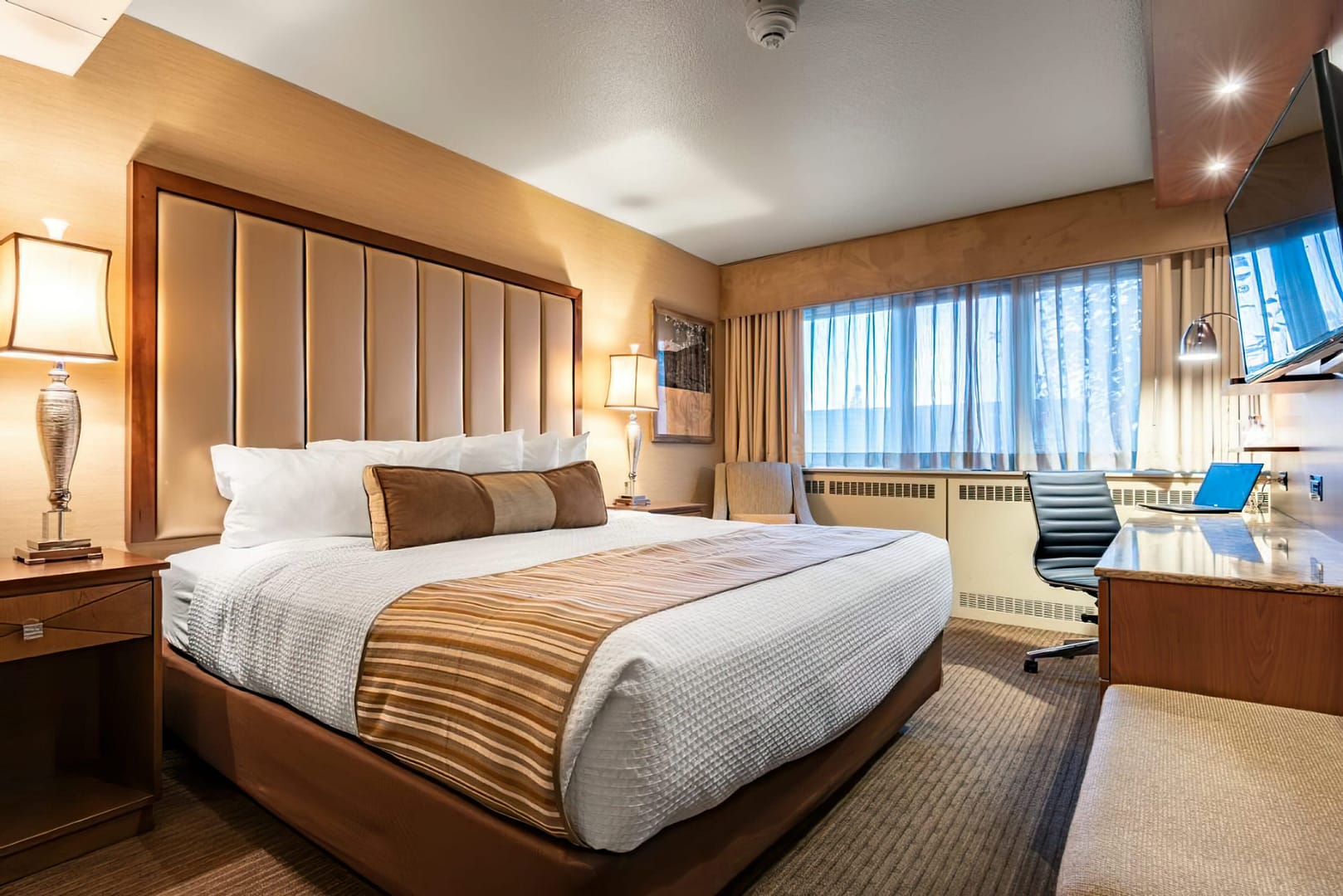 Bedroom view of Westmark Fairbanks Hotel & Conference Center