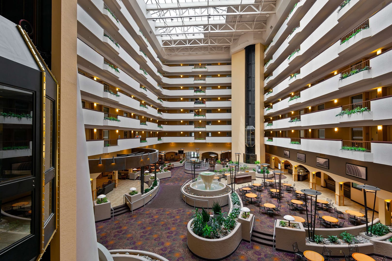 Embassy Suites Hotel Kansas City - International Airport