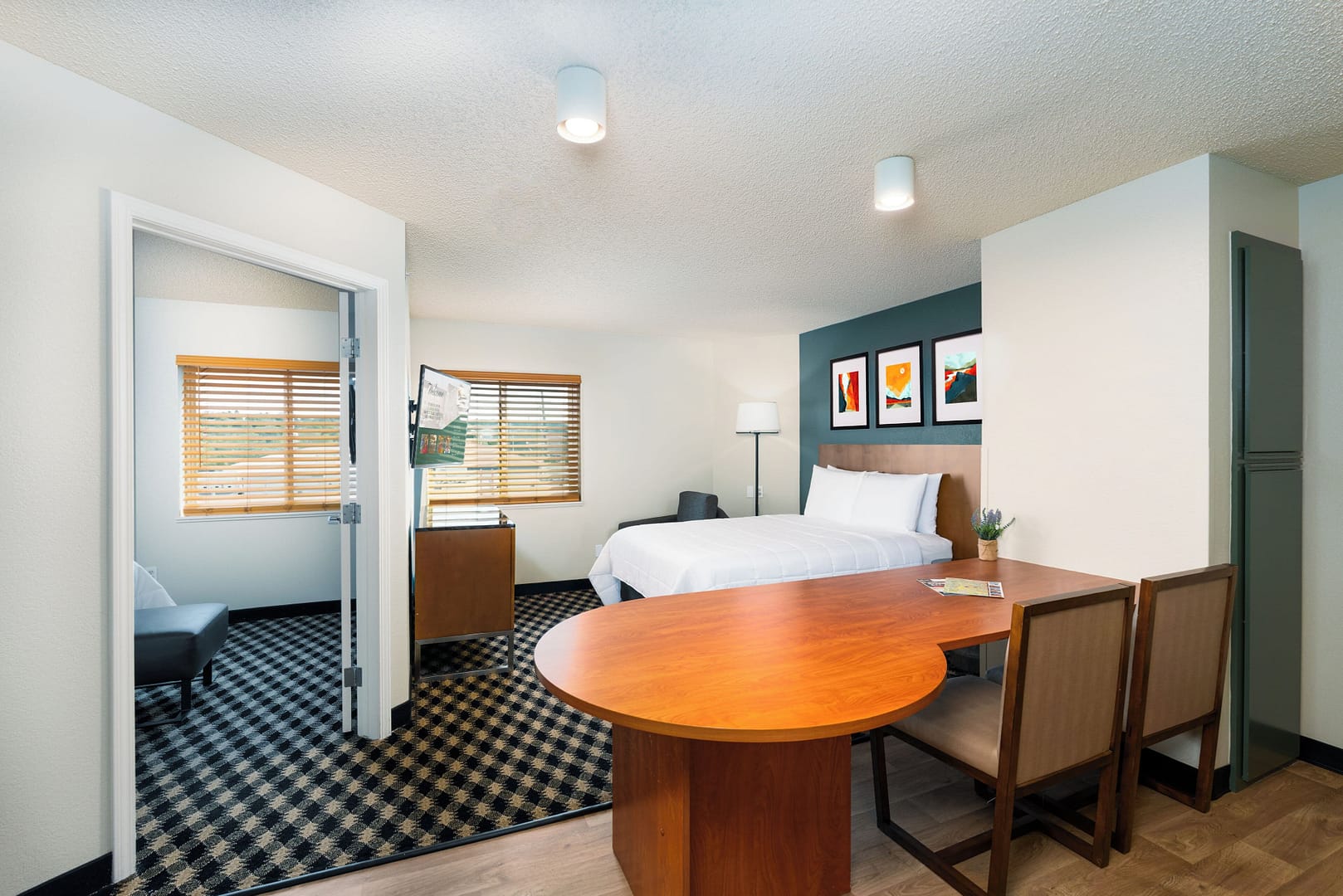 MCM Eleganté Suites