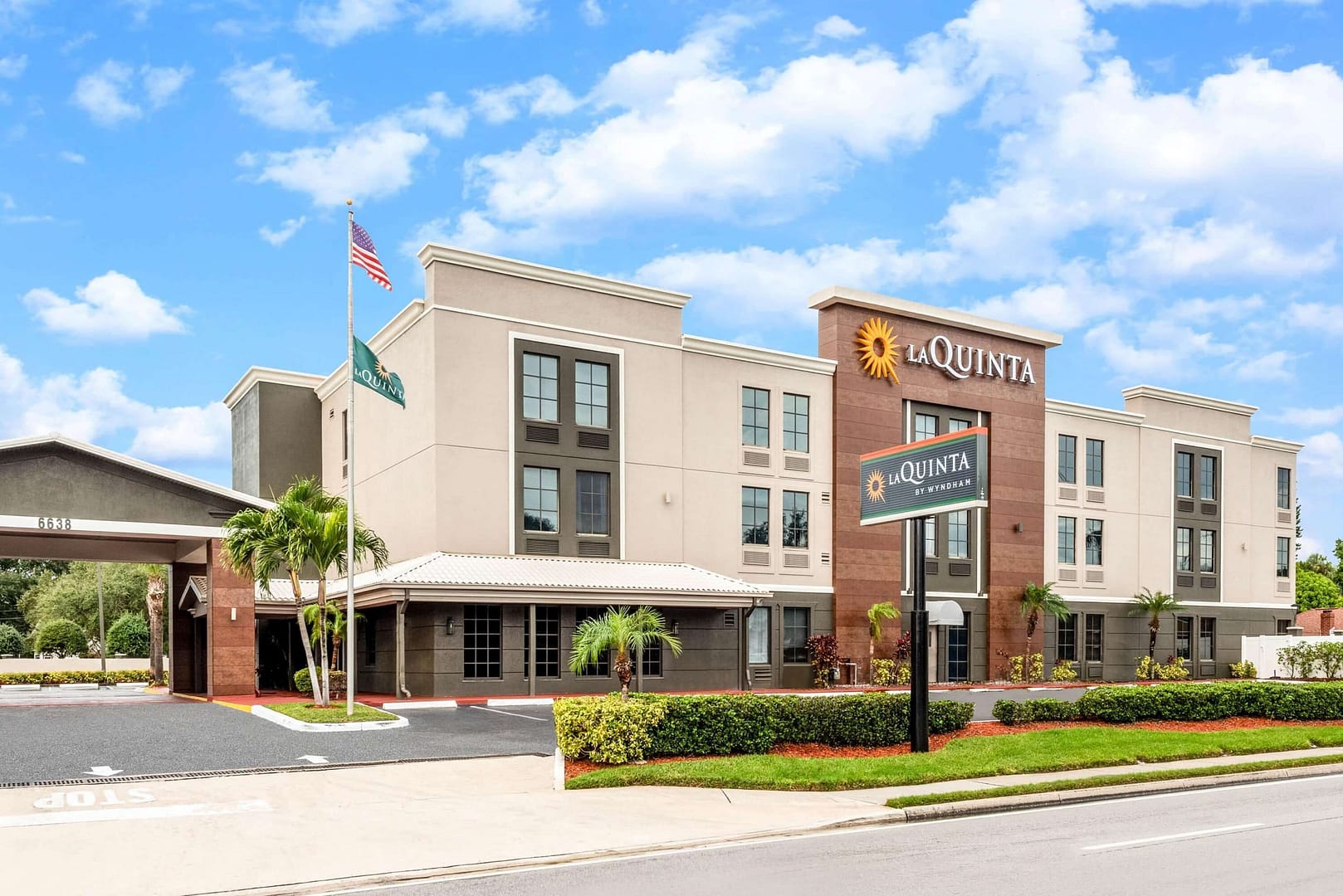 La Quinta by Wyndham St. Petersburg Northeast