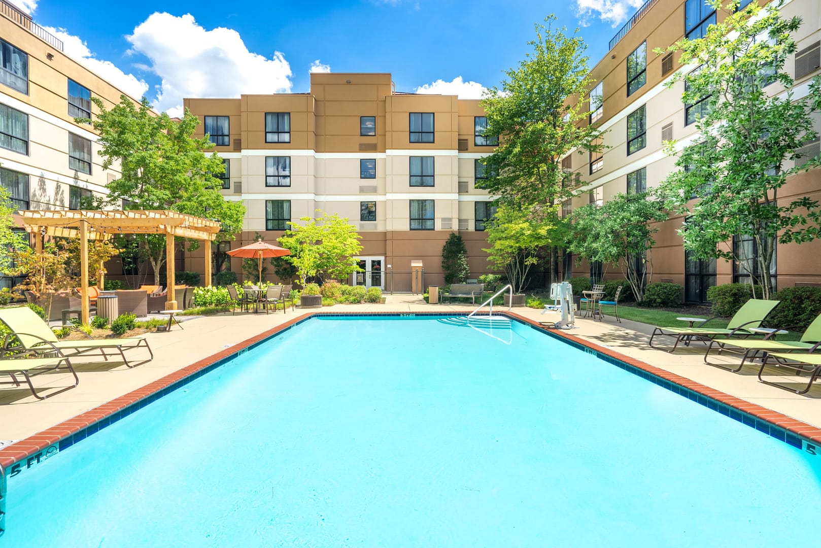 Staybridge Suites Memphis - Poplar Ave East