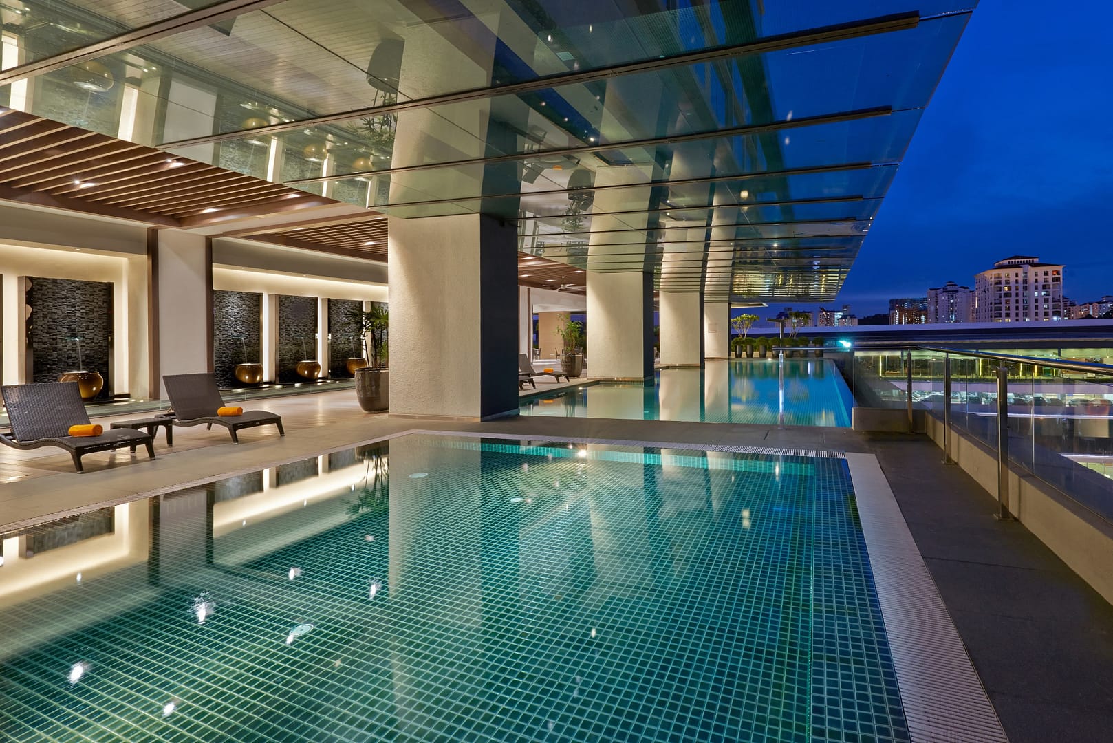 VE Hotel & Residence