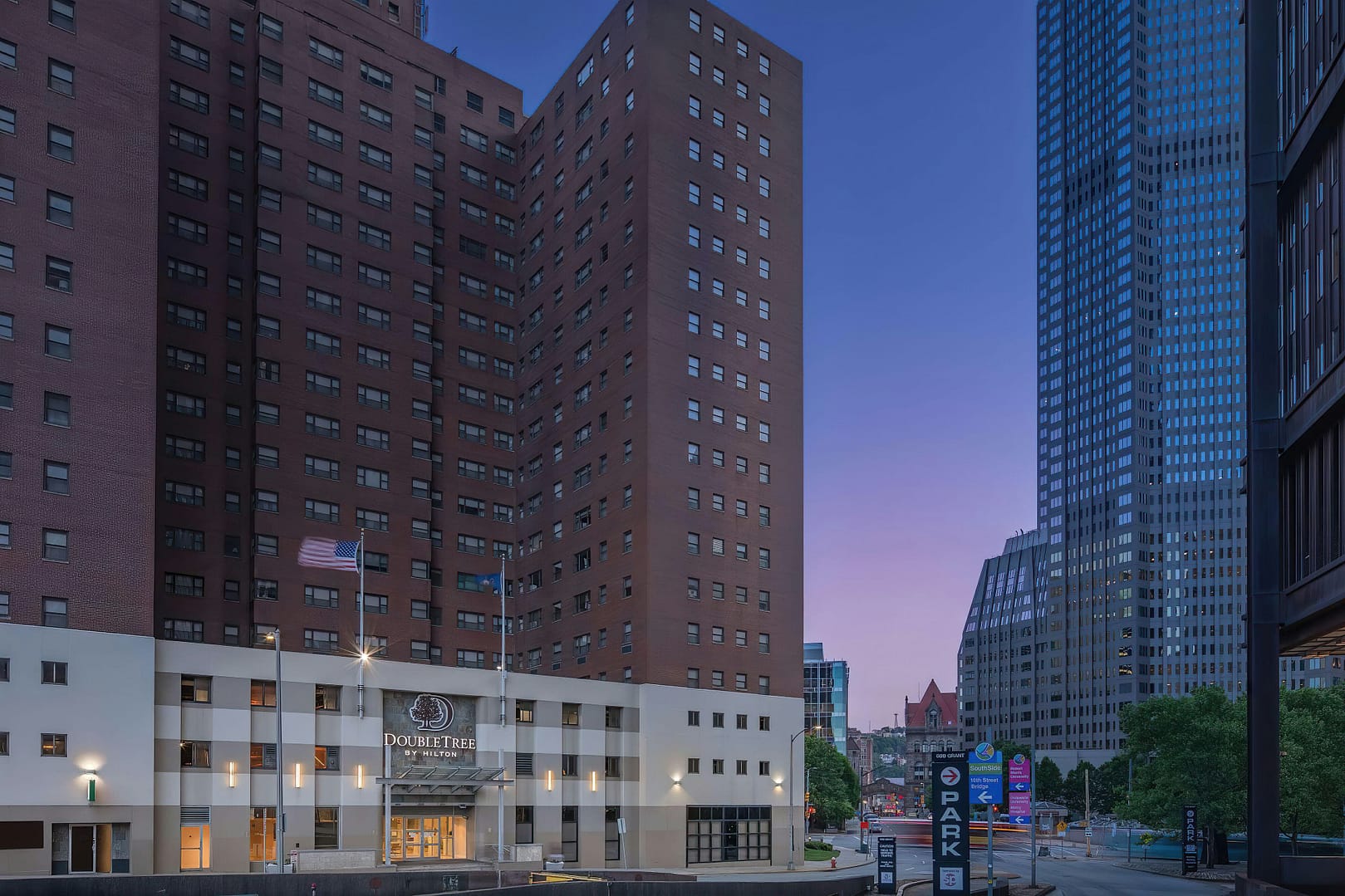 Building view of DoubleTree by Hilton Hotel & Suites Pittsburgh Downtown