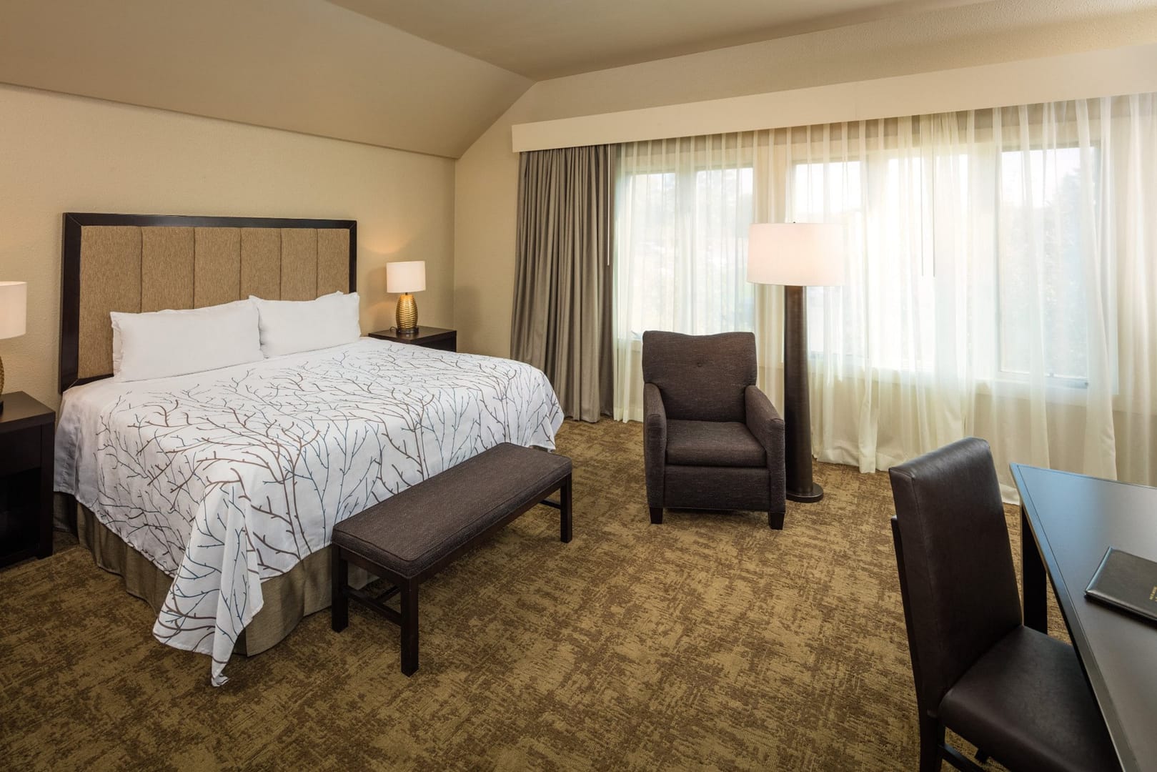 Bedroom view of Eagle Ridge Resort & Spa