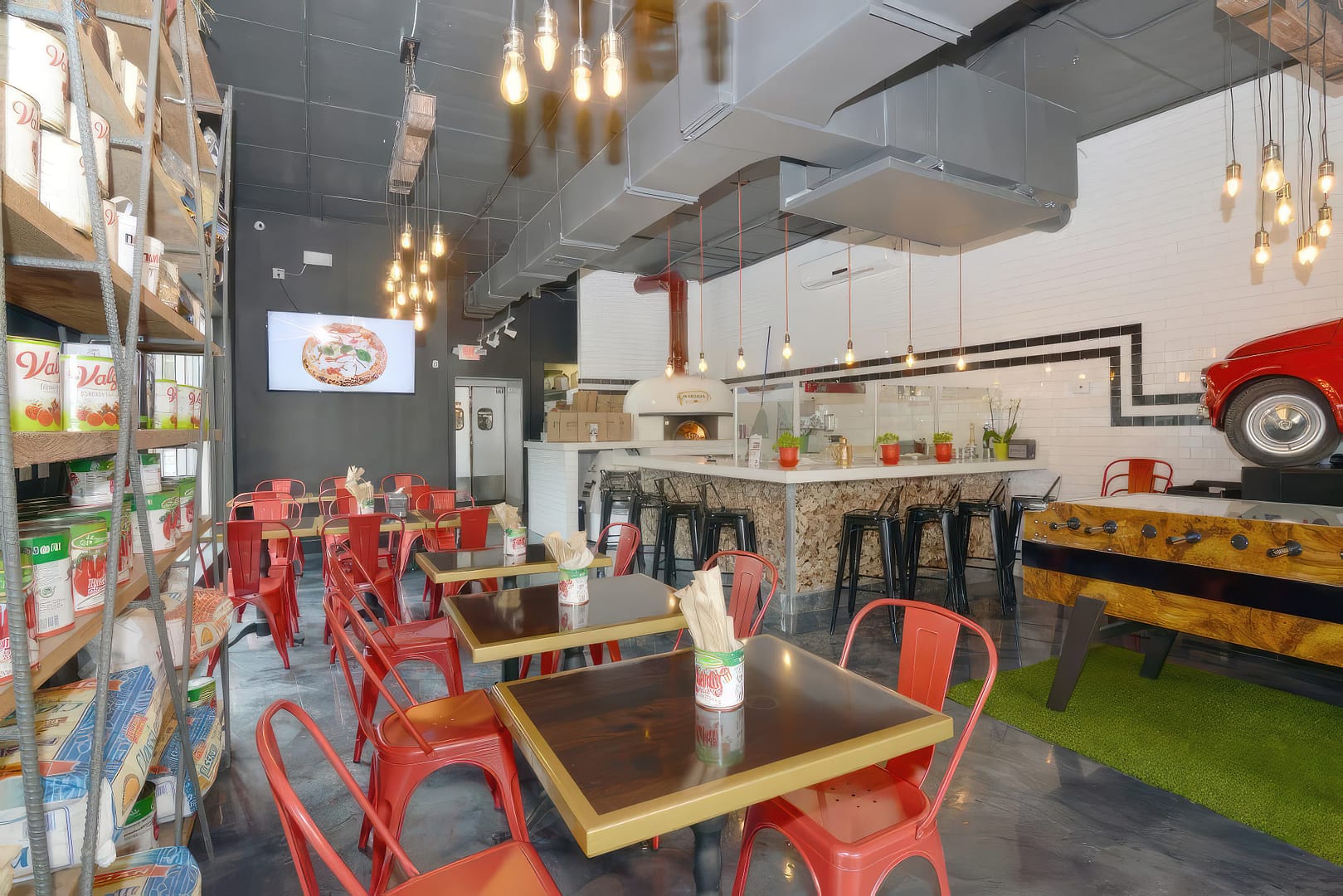 Pummarola Midtown interior