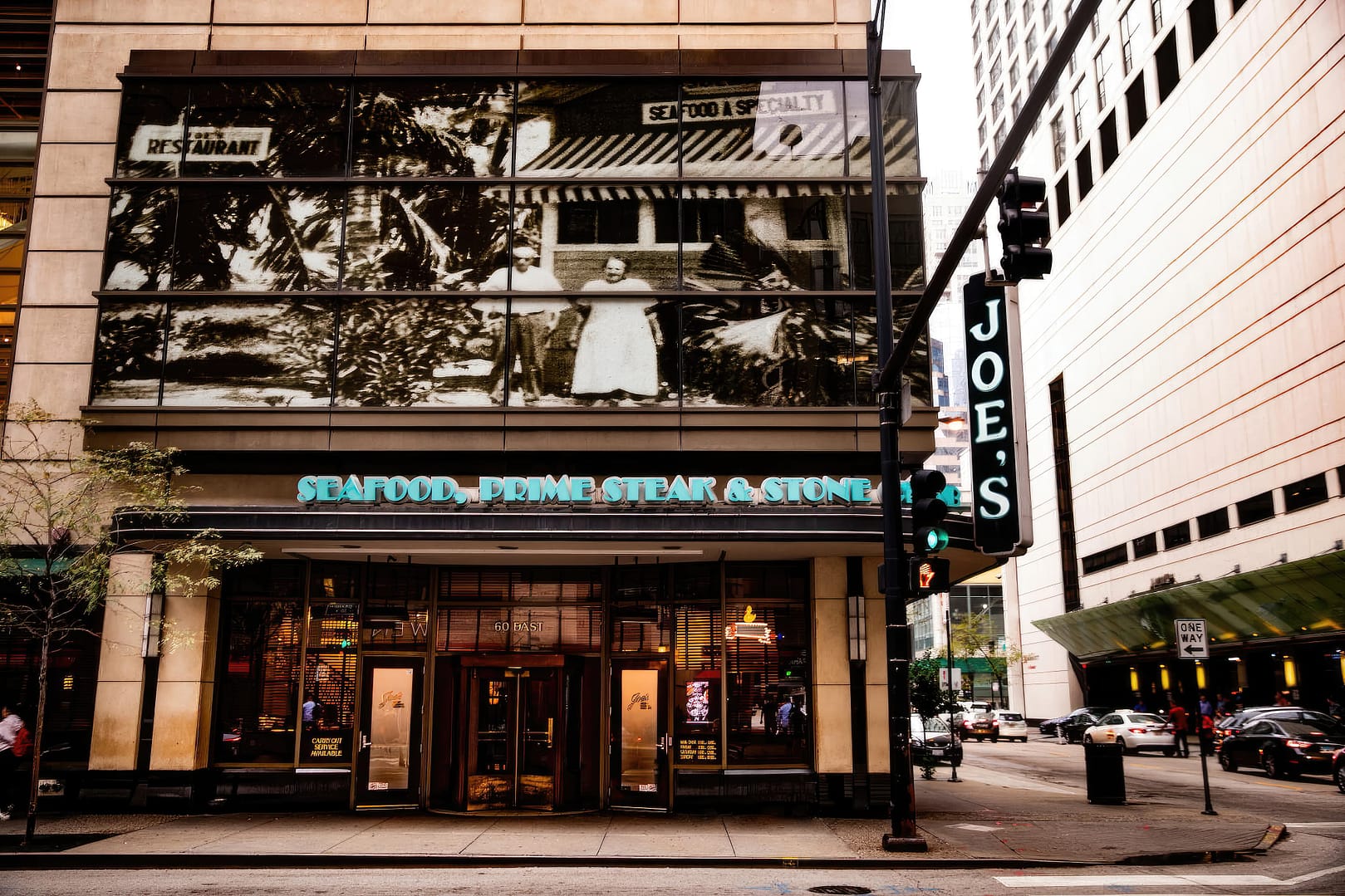 Joe's Seafood, Prime Steak & Stone Crab Chicago exterior