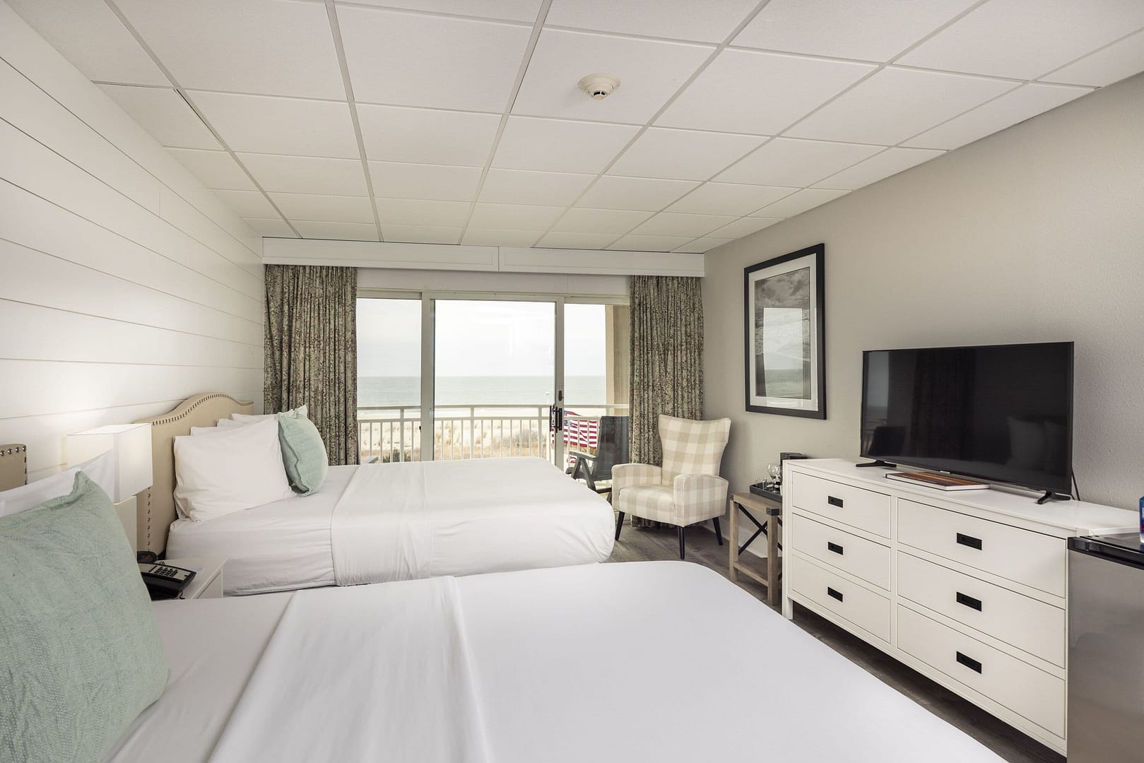 Bedroom view of Montreal Beach Resort