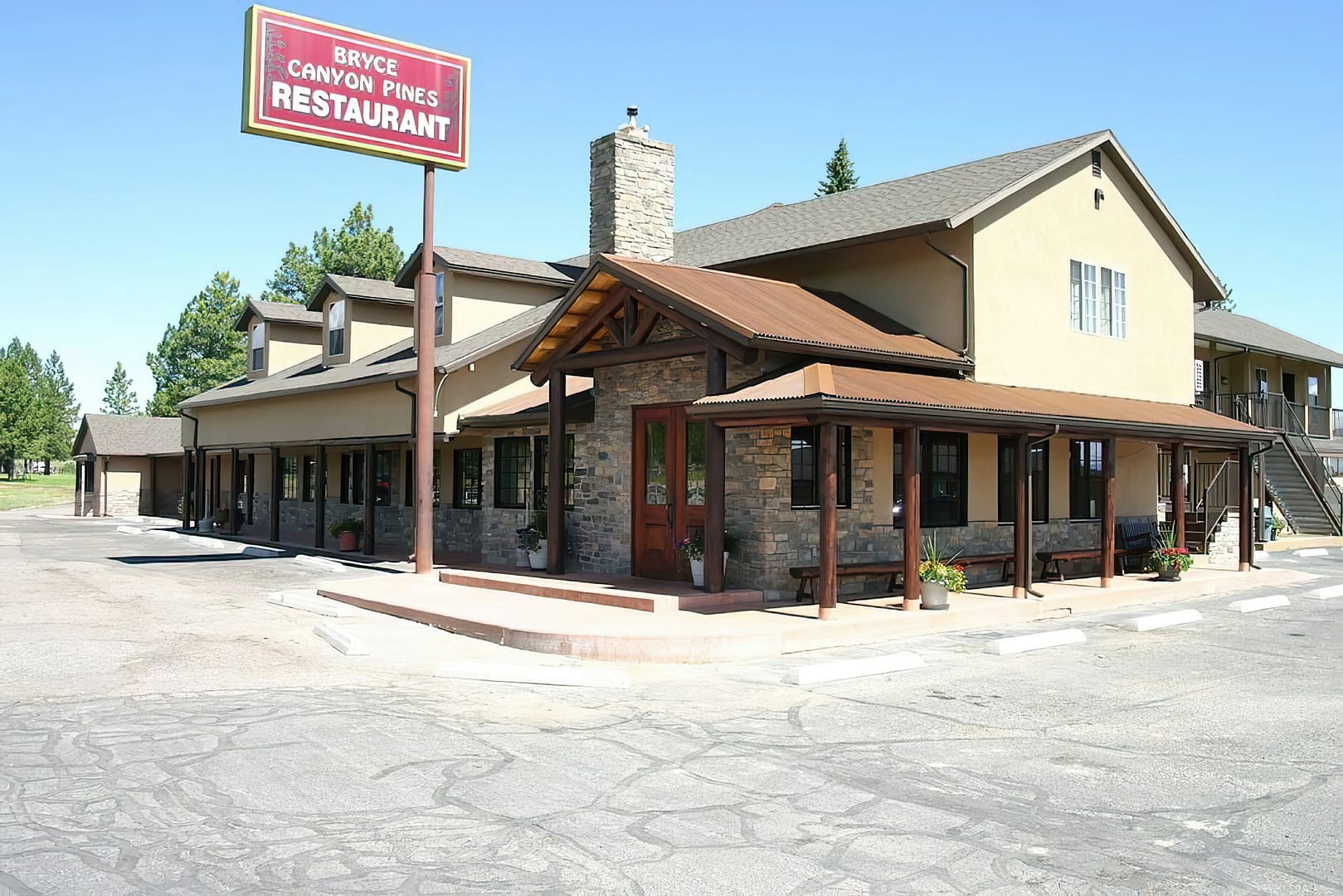 Building view of Bryce Canyon Pines Lodge