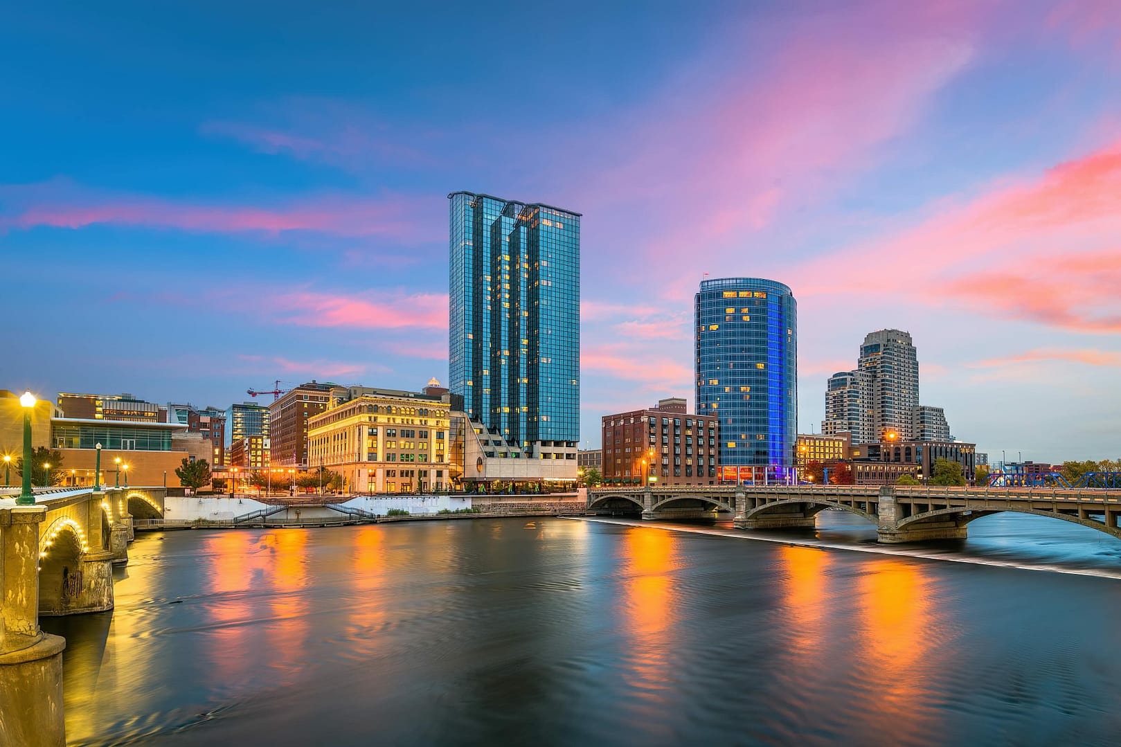 Grand Rapids, Michigan, USA downtown skyline