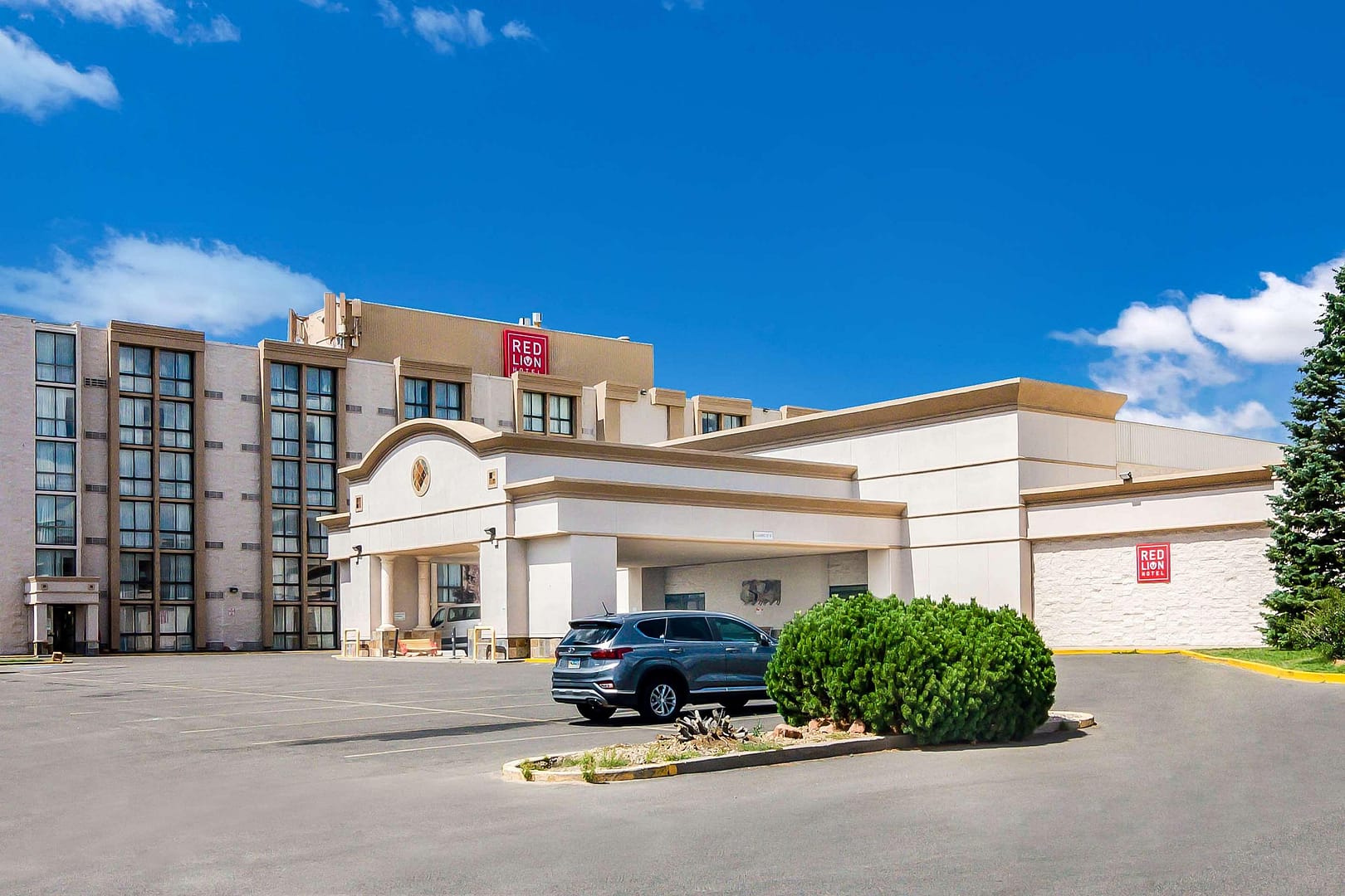 Building view of Red Lion Hotel & Conference Center Cheyenne