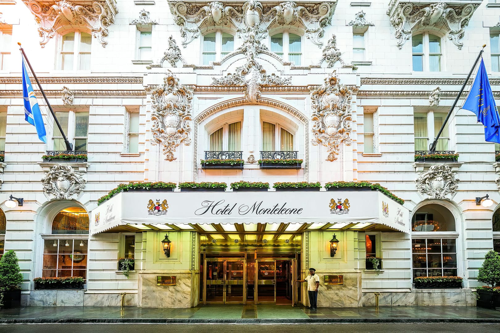 Building view of Hotel Monteleone