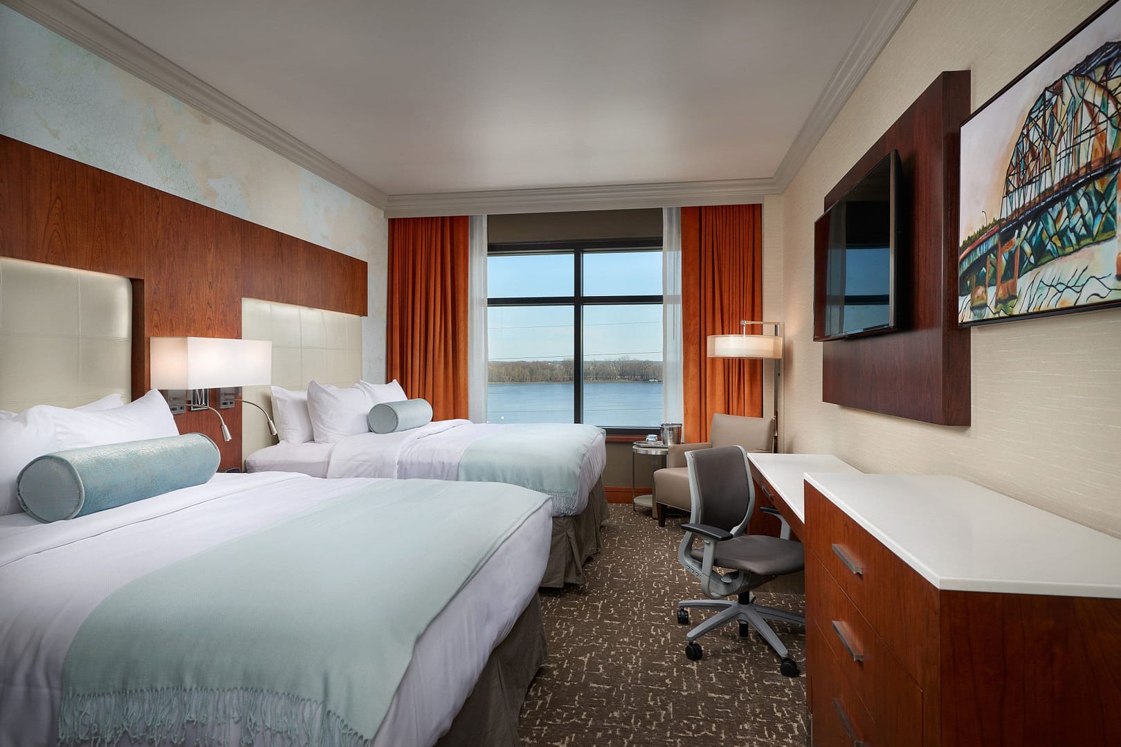 Bedroom view of The Merrill Hotel, Muscatine, a Tribute Portfolio Hotel