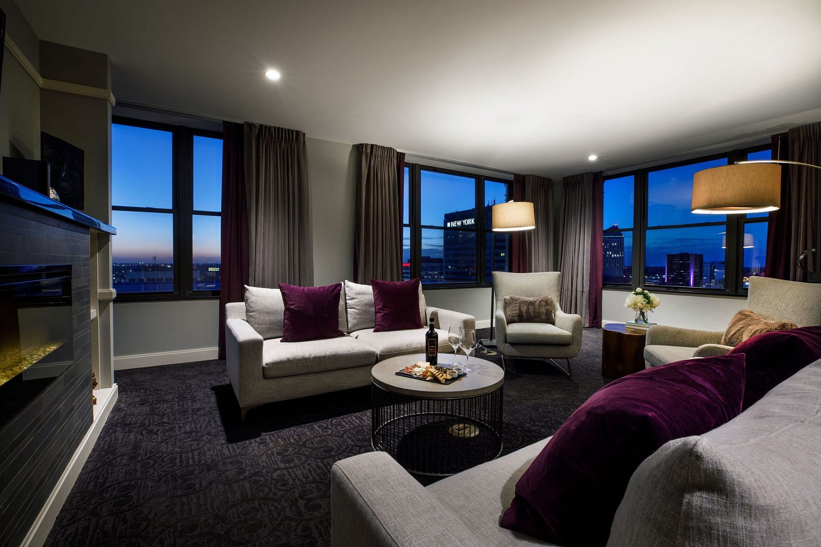 Living room view of Ambassador Hotel Wichita, Autograph Collection