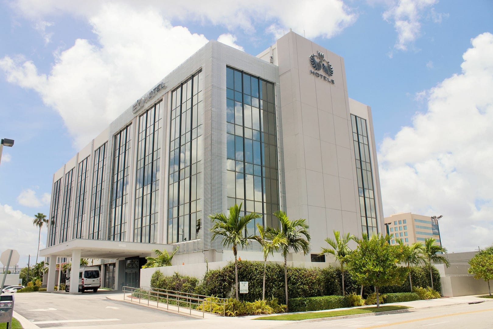 Building view of EB Hotel Miami