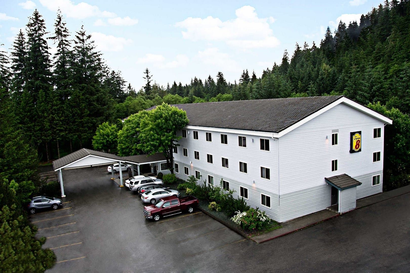 Building view of Super 8 by Wyndham Juneau