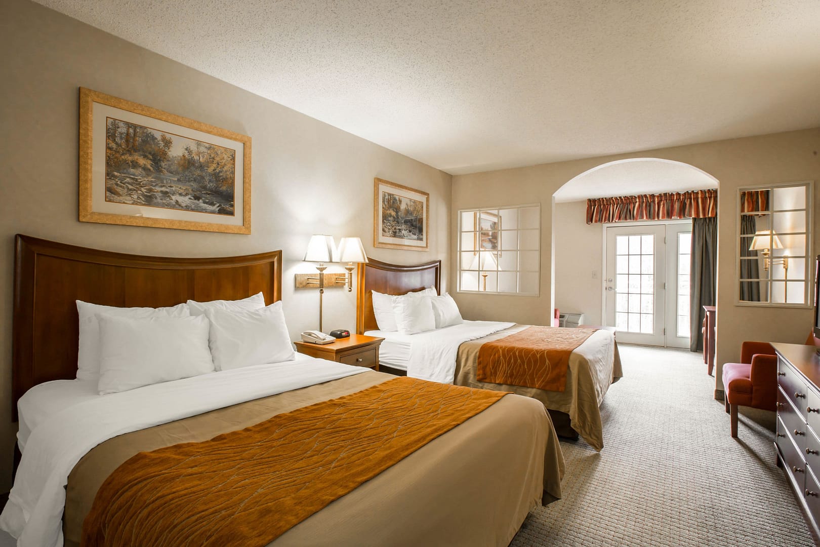 Bedroom view of Rodeway Inn & Suites on the River
