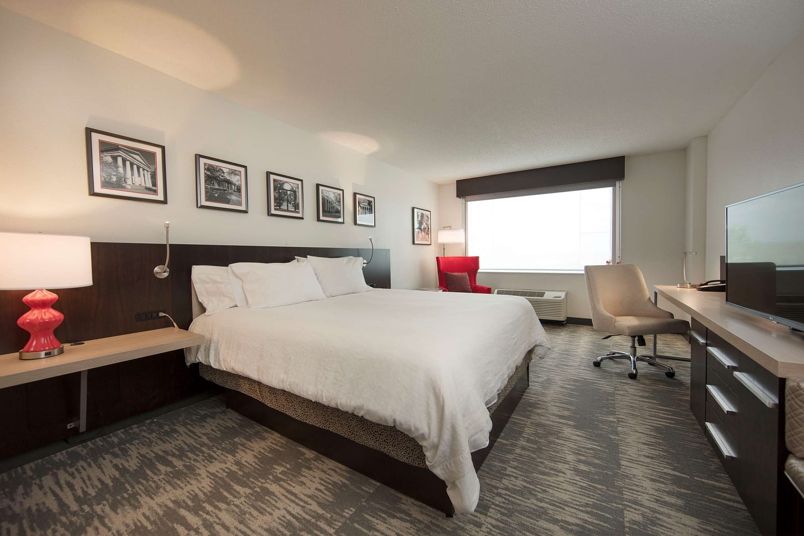Bedroom view of Hilton Garden Inn Athens Downtown