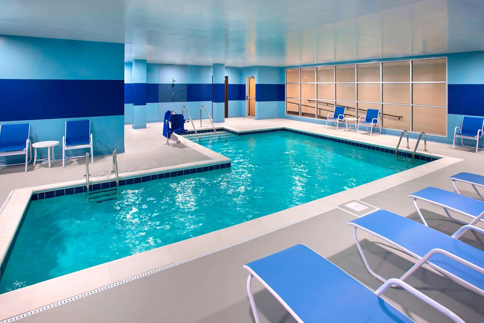 Pool view of Four Points by Sheraton Charleston