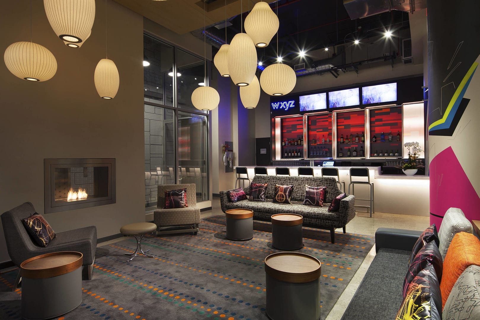 Lounge view of Aloft Long Island City-Manhattan View