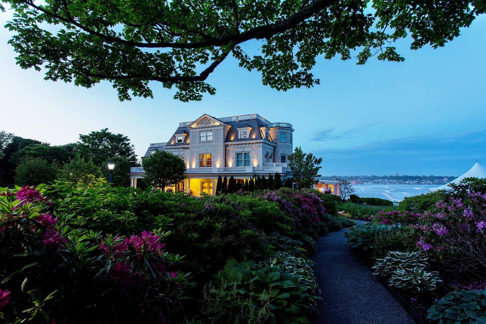 Building view of The Chanler at Cliff Walk