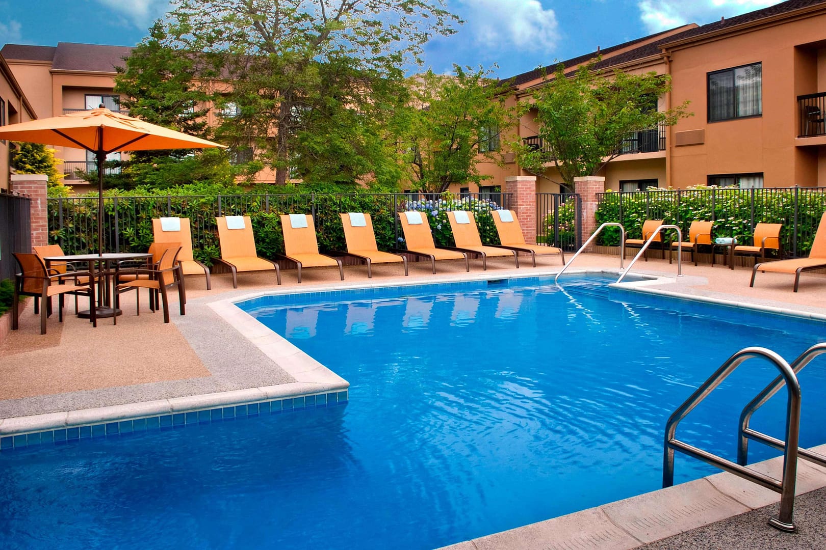 Pool view of Sonesta Select Newport Middletown