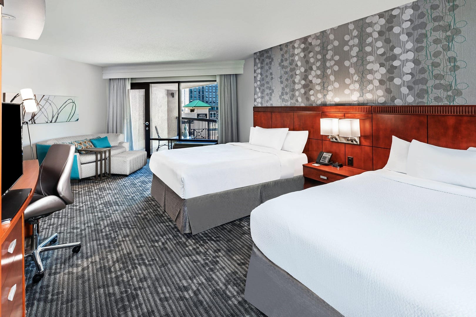 Bedroom view of Courtyard by Marriott Oklahoma City Downtown