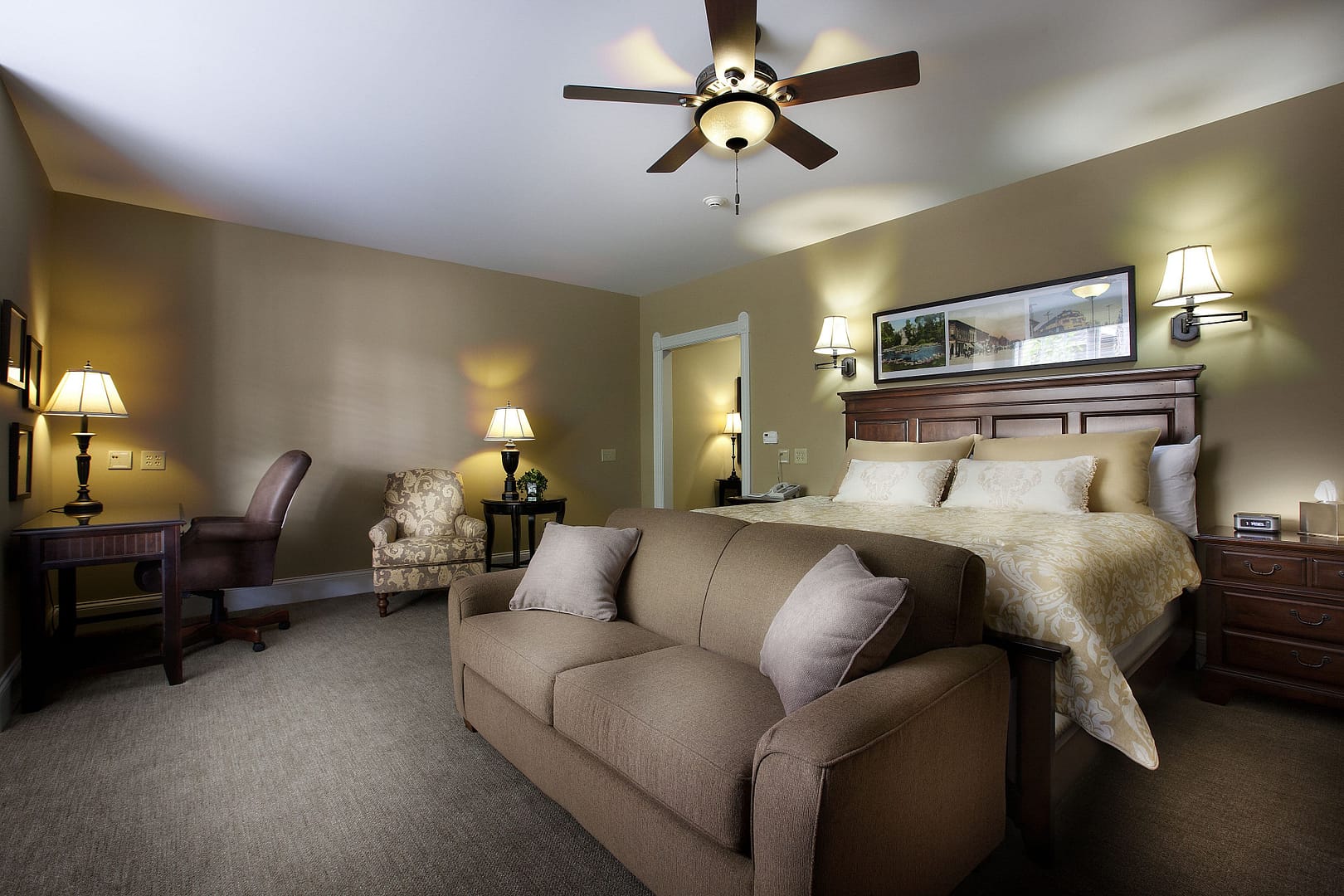 Bedroom view of Grant Street Inn