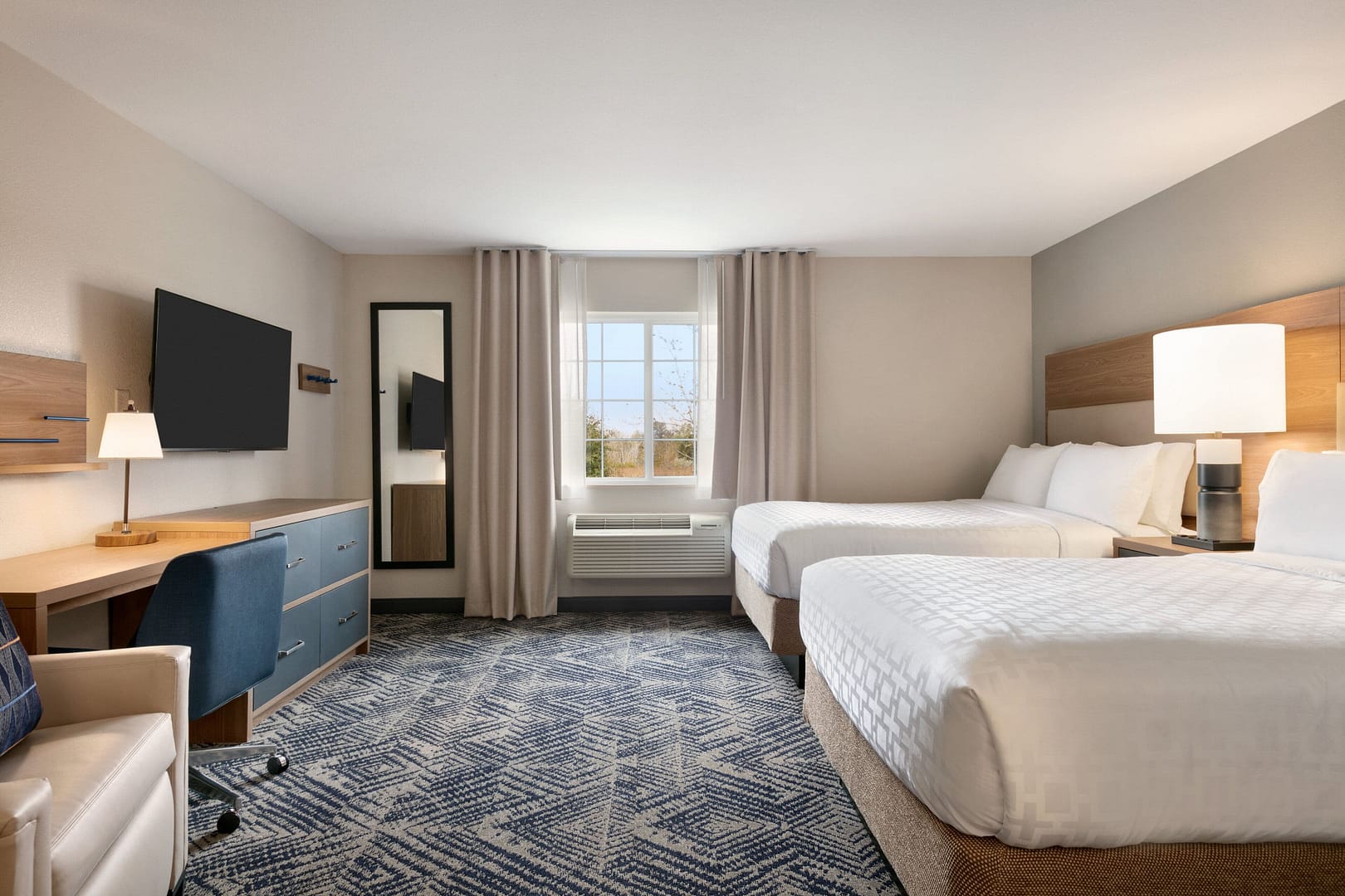 Bedroom view of Candlewood Suites Springfield, an IHG Hotel