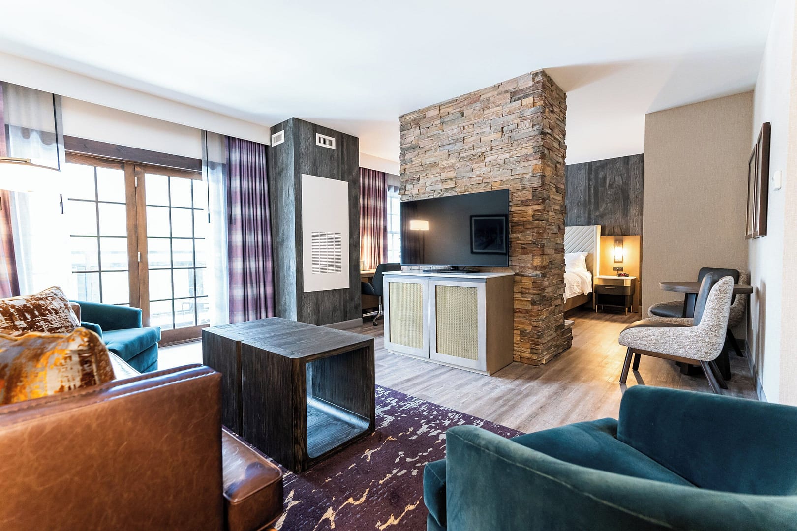 Living room view of Holiday Inn Resort Deadwood Mountain Grand, an IHG Hotel