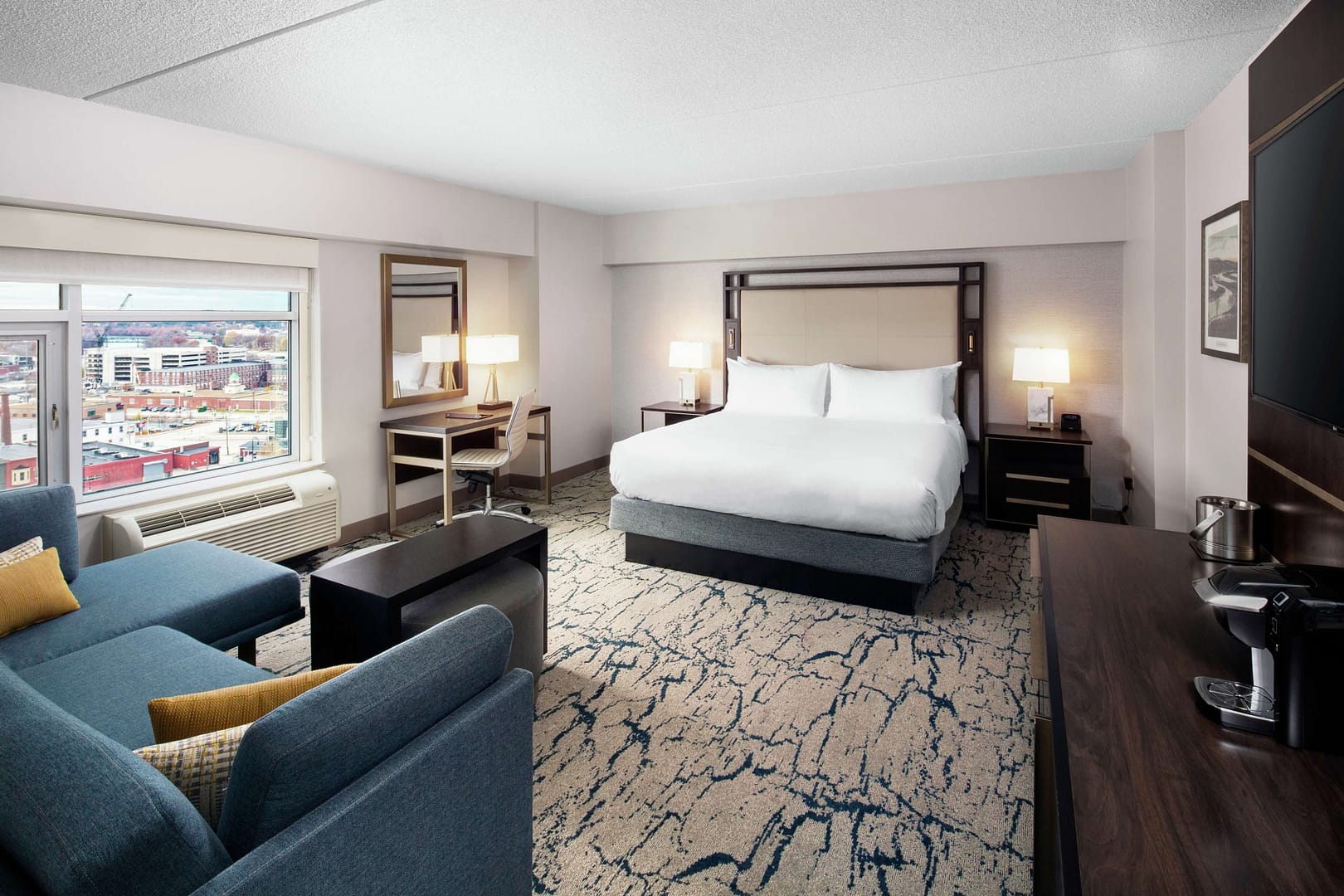 Bedroom view of DoubleTree by Hilton Manchester Downtown