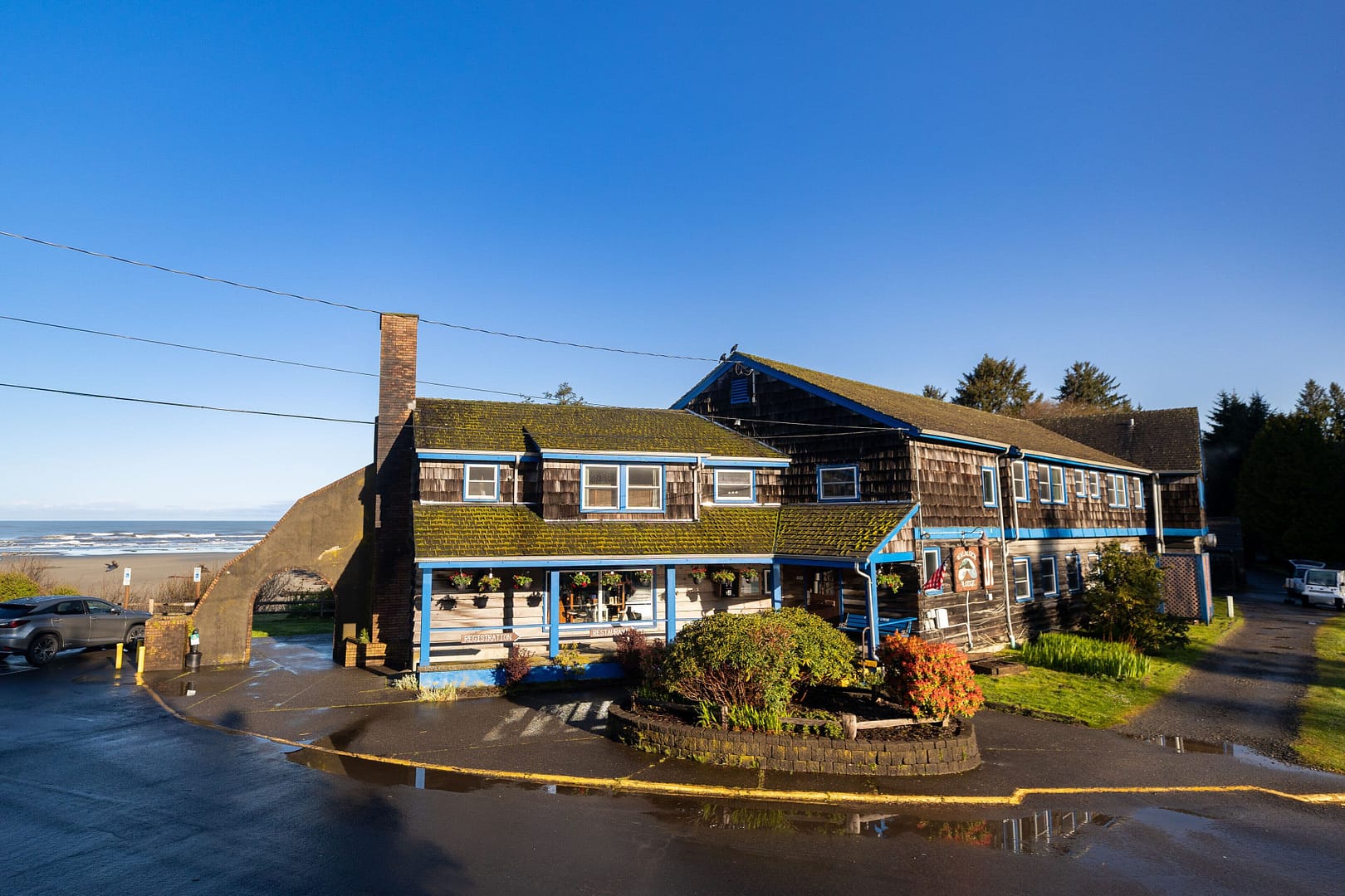 Building view of Kalaloch Lodge at Olympic National Park