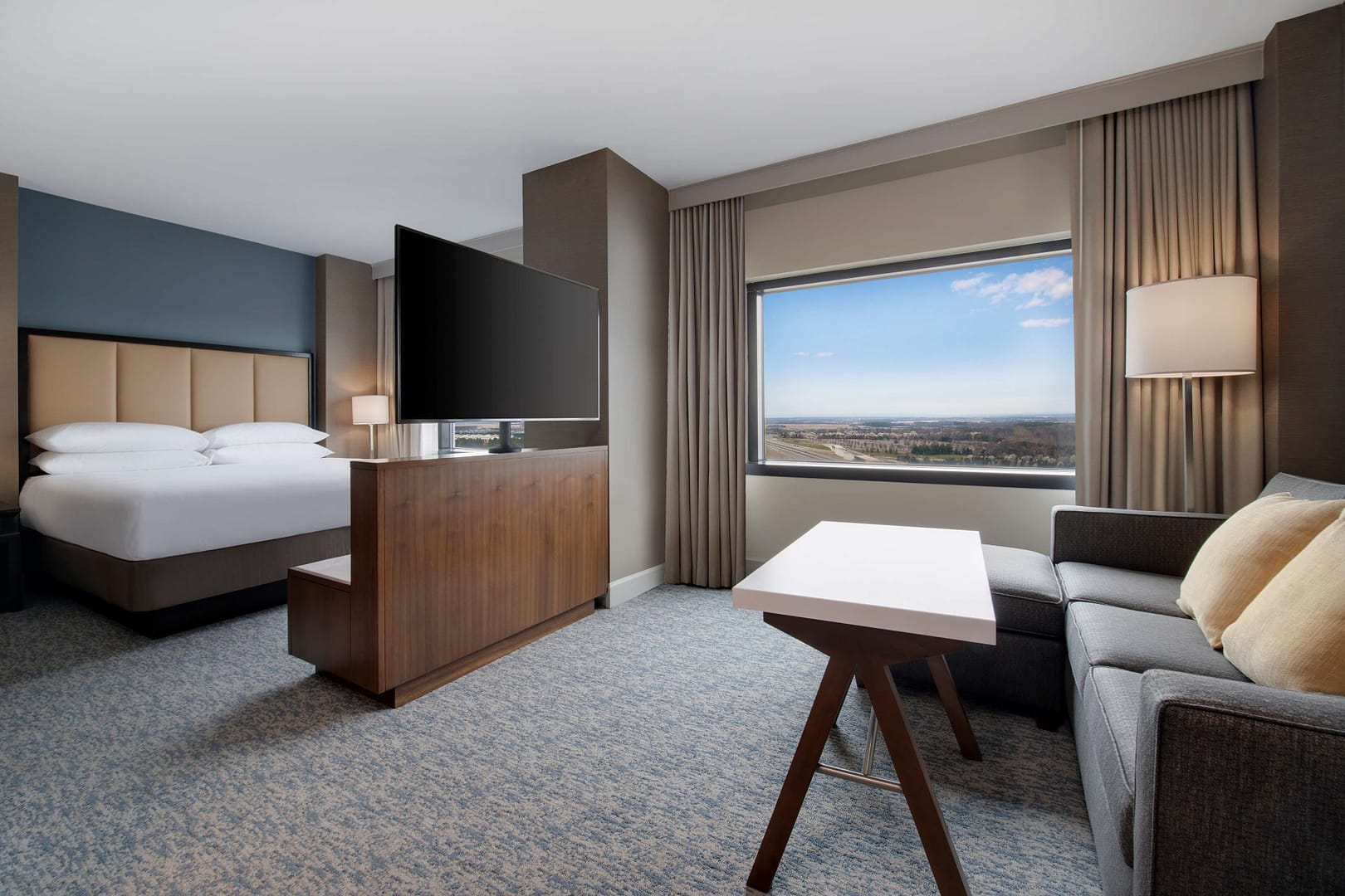 Bedroom view of Hyatt Regency Dulles