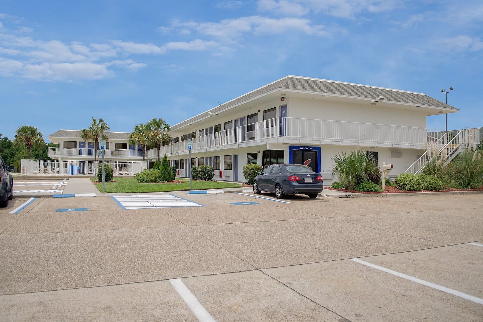 Building view of Motel 6 Gulfport