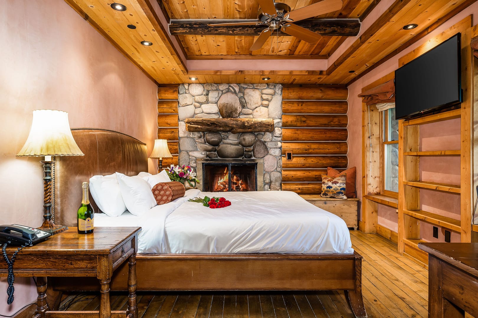Bedroom view of Rainbow Ranch Lodge