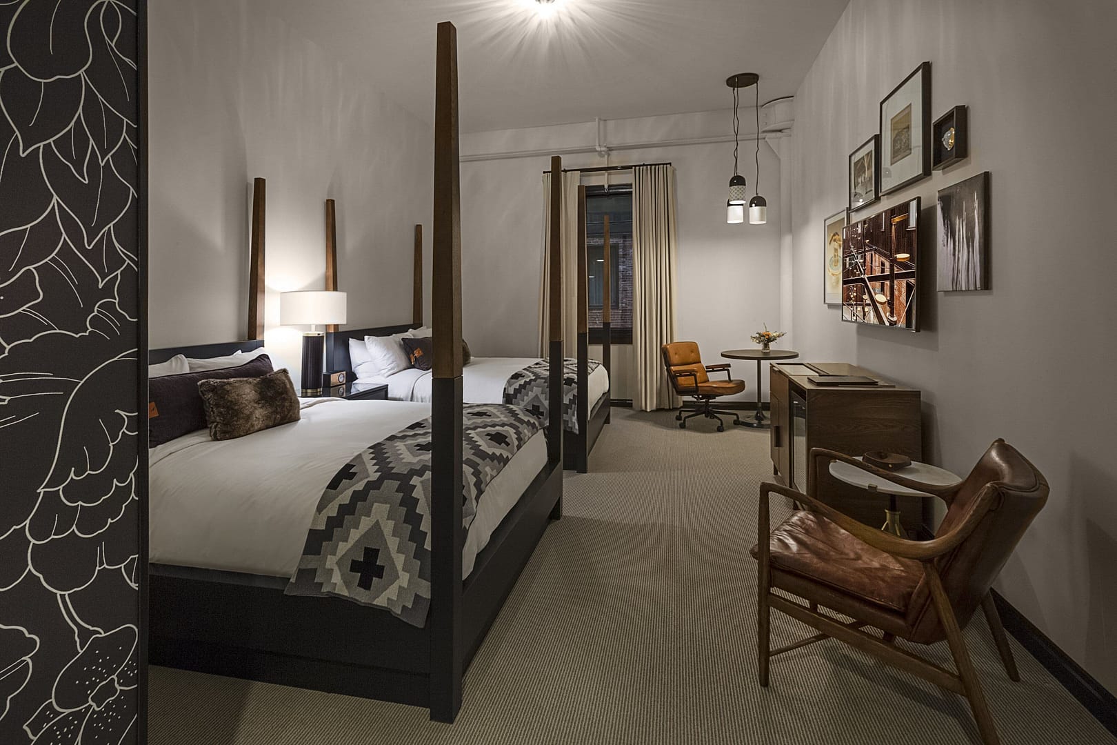 Bedroom view of Crossroads Hotel