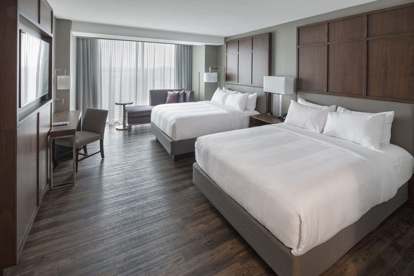 Bedroom view of Omaha Marriott Downtown at the Capitol District